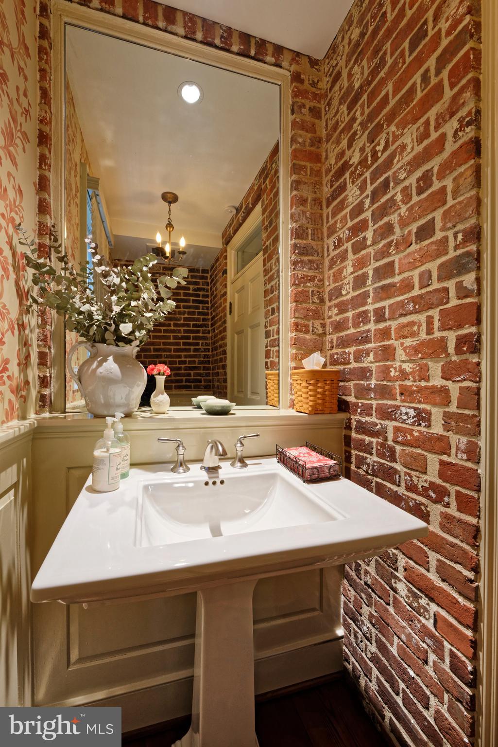 OLD TOWN ALEXANDRIA - Residential