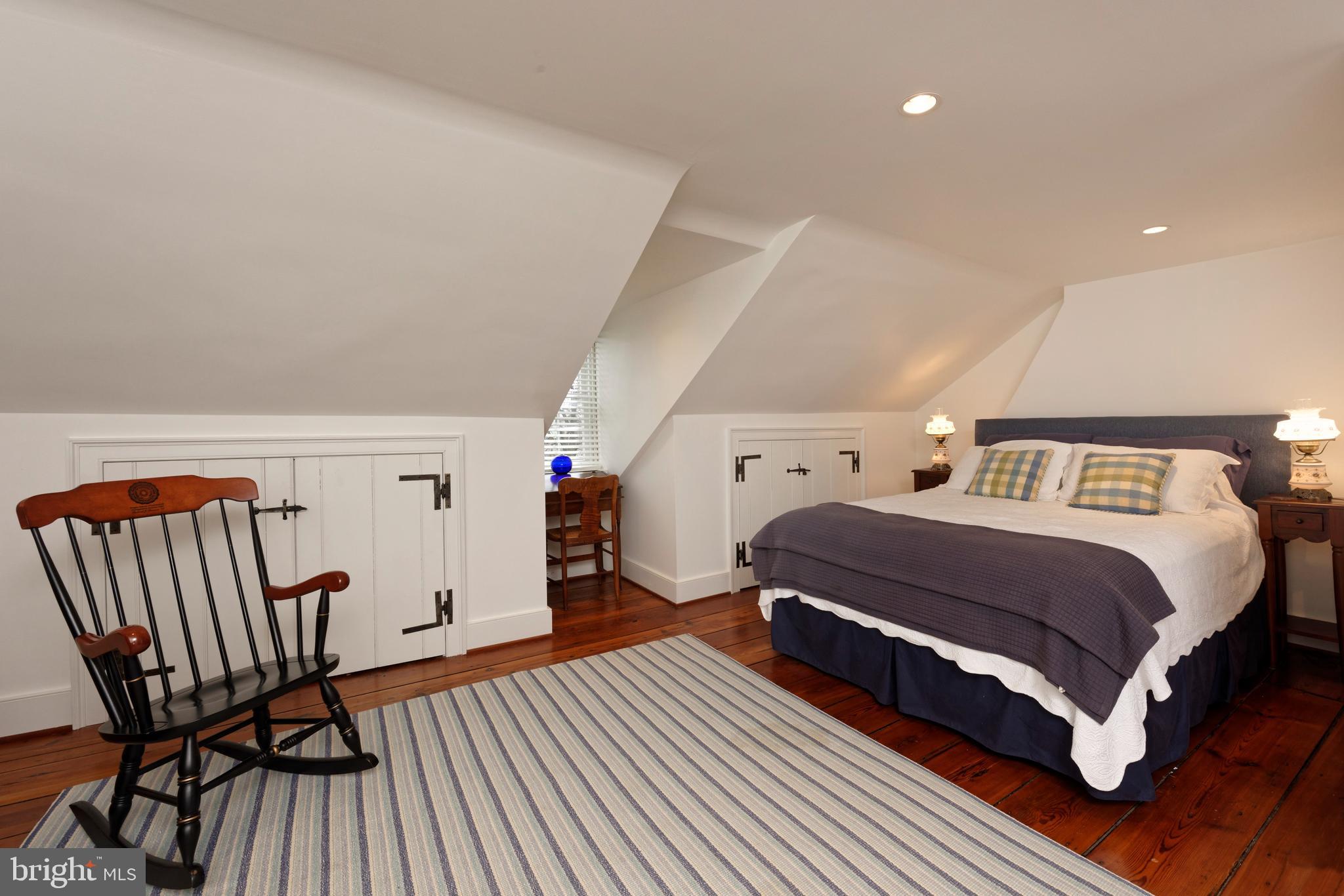 OLD TOWN ALEXANDRIA - Residential