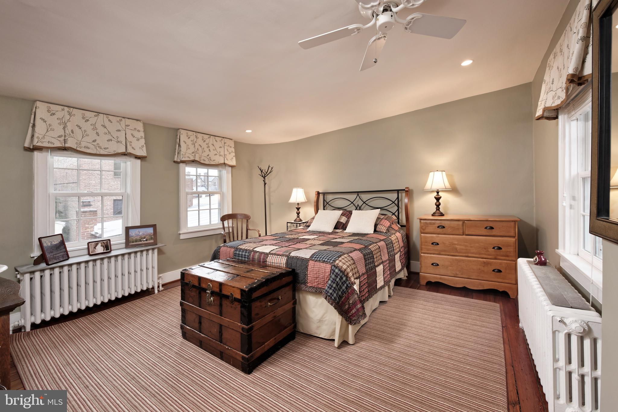 OLD TOWN ALEXANDRIA - Residential