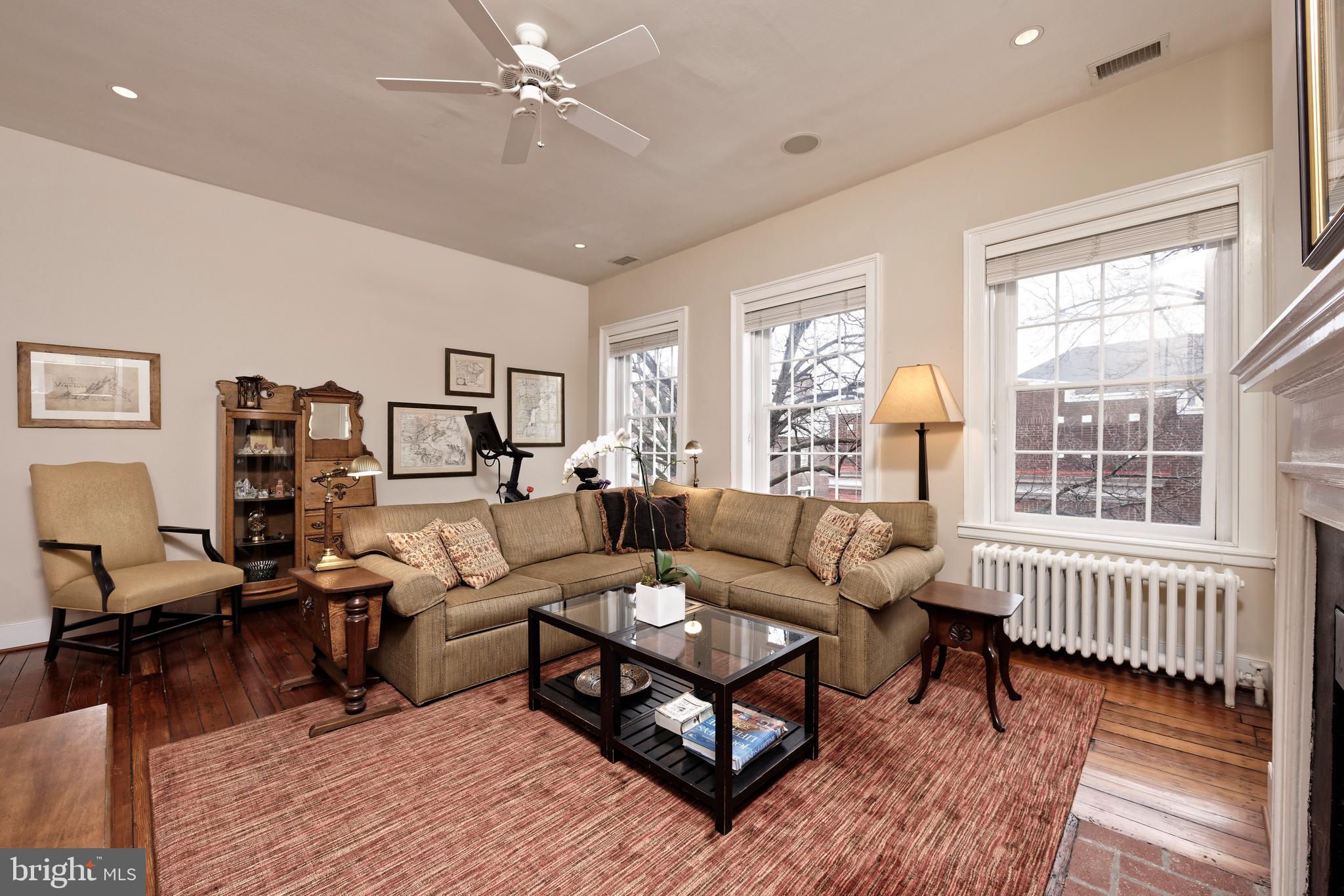 OLD TOWN ALEXANDRIA - Residential