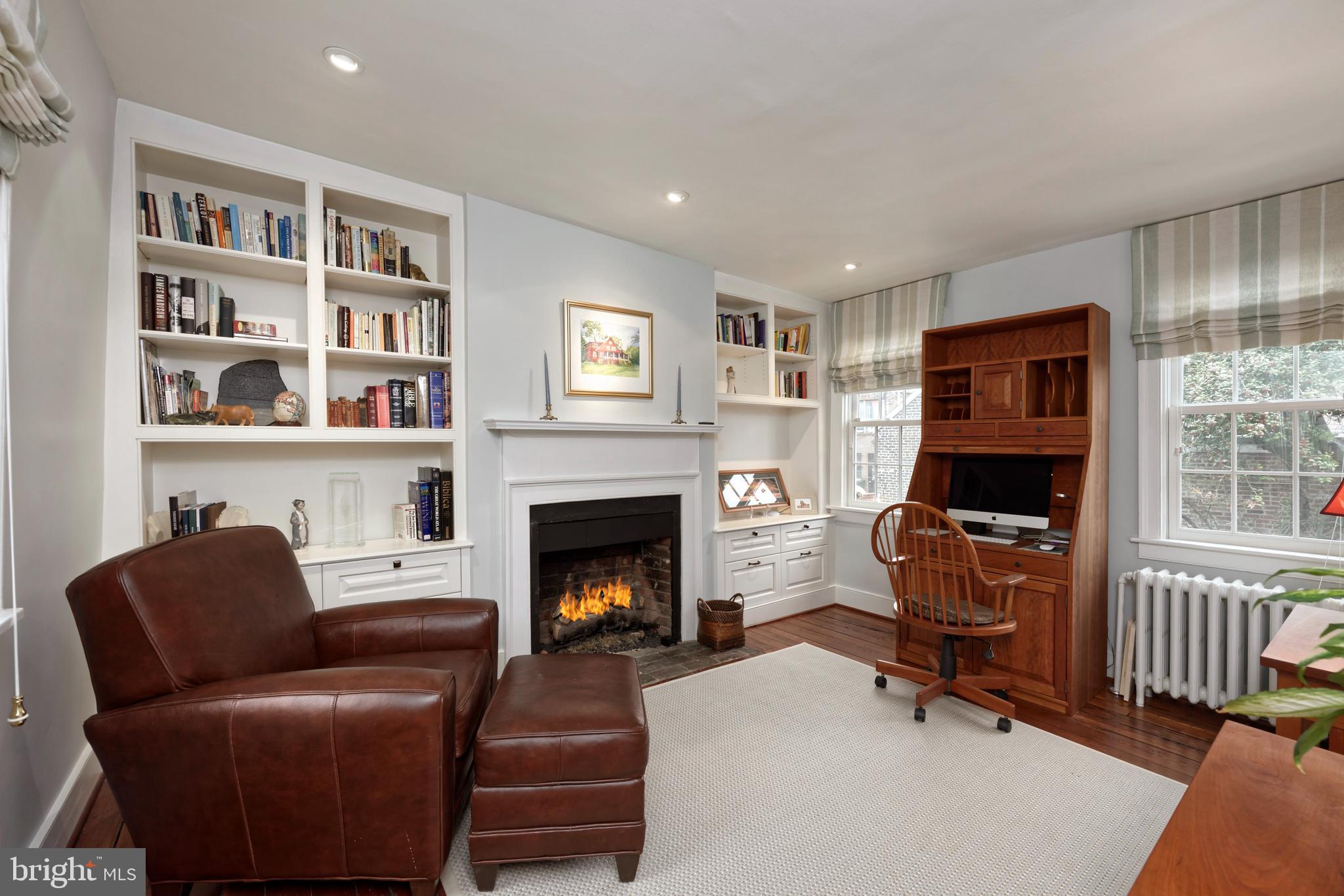 OLD TOWN ALEXANDRIA - Residential