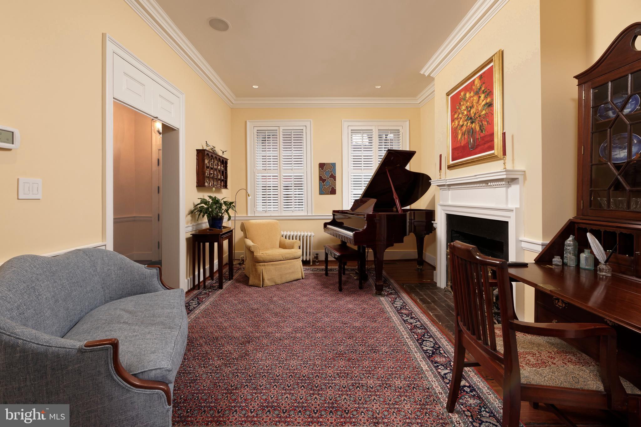 OLD TOWN ALEXANDRIA - Residential