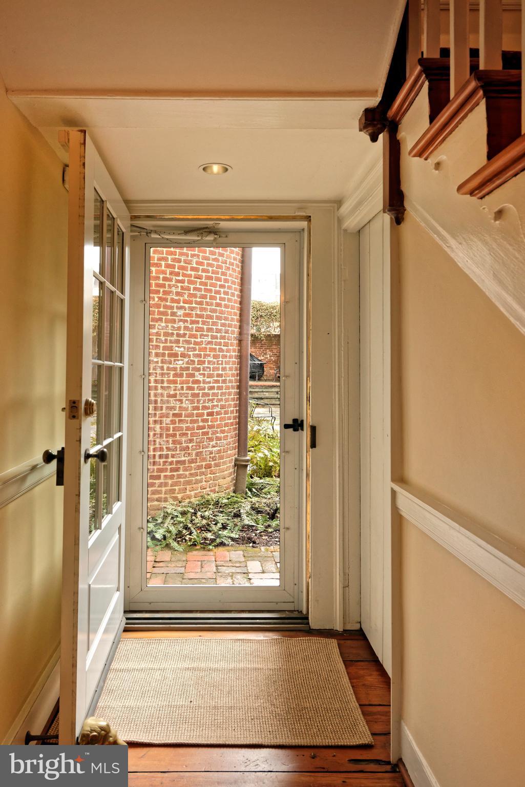 OLD TOWN ALEXANDRIA - Residential