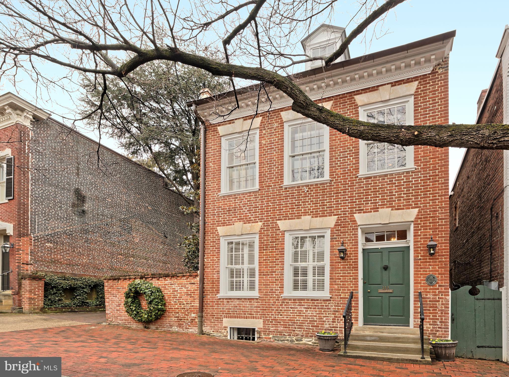 OLD TOWN ALEXANDRIA - Residential