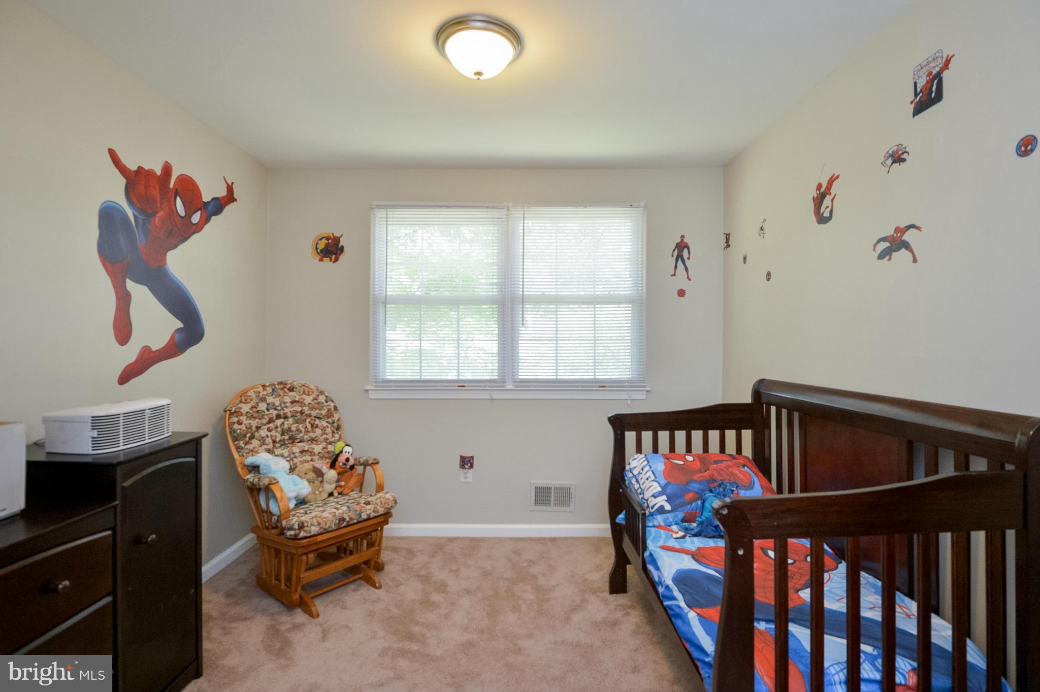 WOODLAND BEACH - Residential