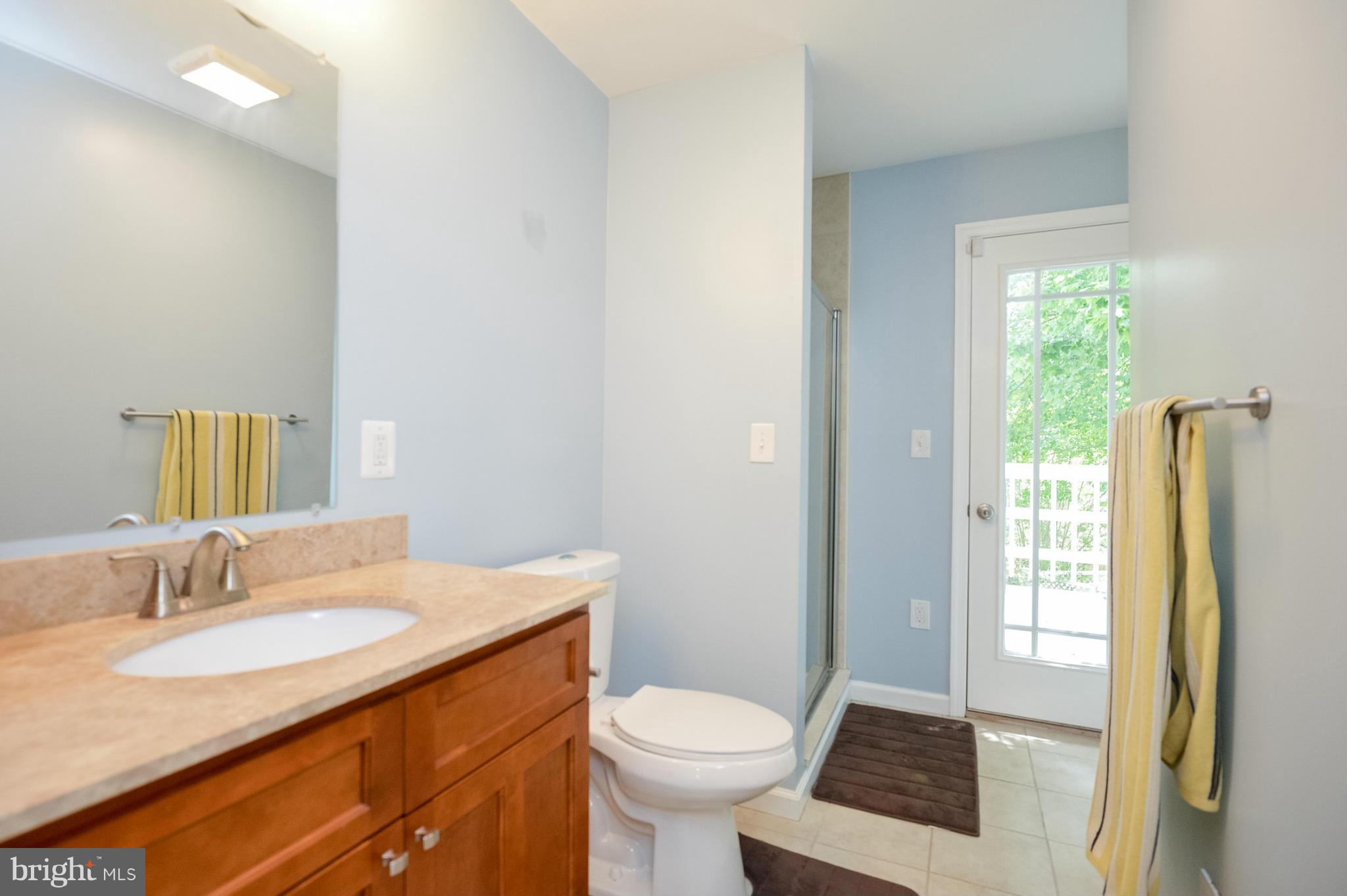 WOODLAND BEACH - Residential