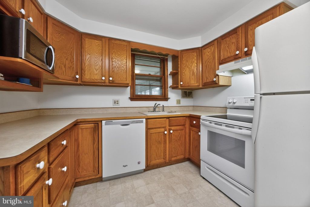 Photo of 234 W Chestnut Street, SOUDERTON, PA 18964 (MLS # PAMC2176482)