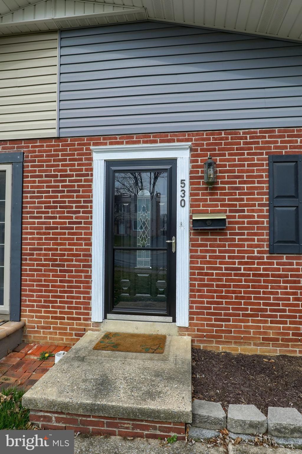 Photo of 530 GOLDEN ST, LITITZ, PA 17543 (MLS # PALA2032132)