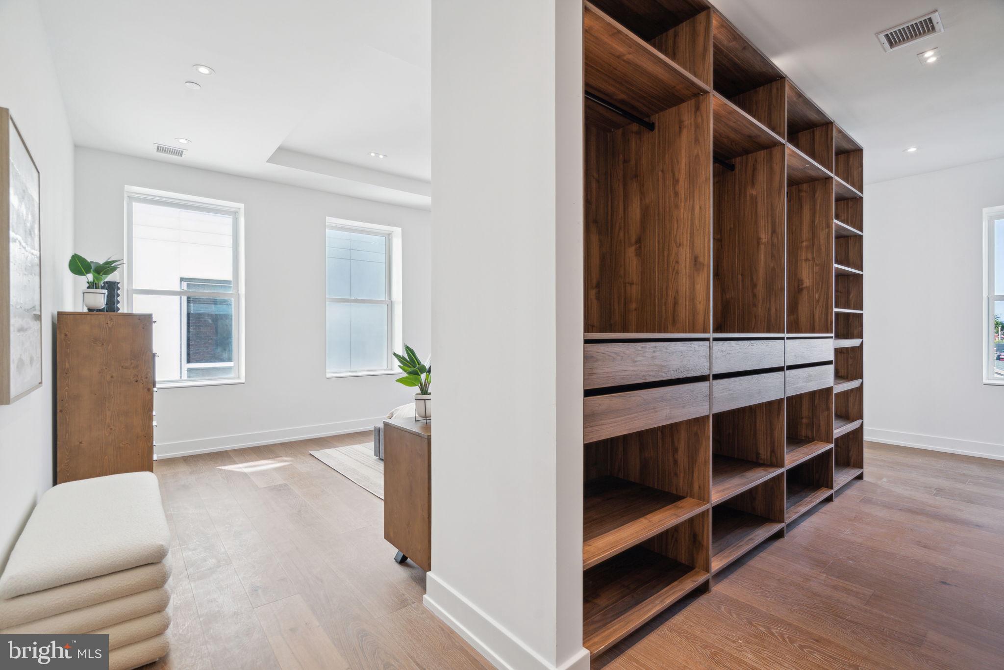 OLD CITY - Residential