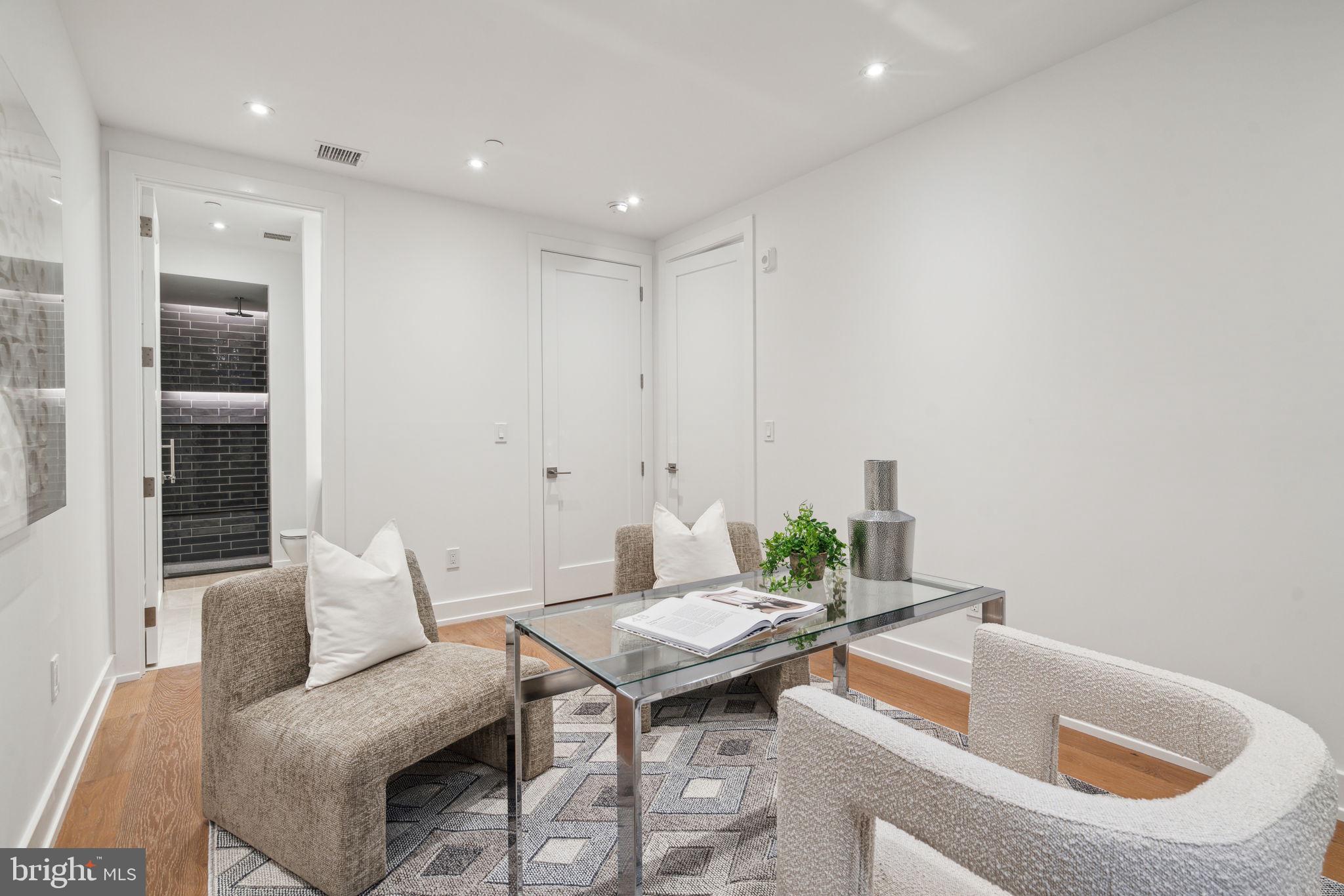 OLD CITY - Residential