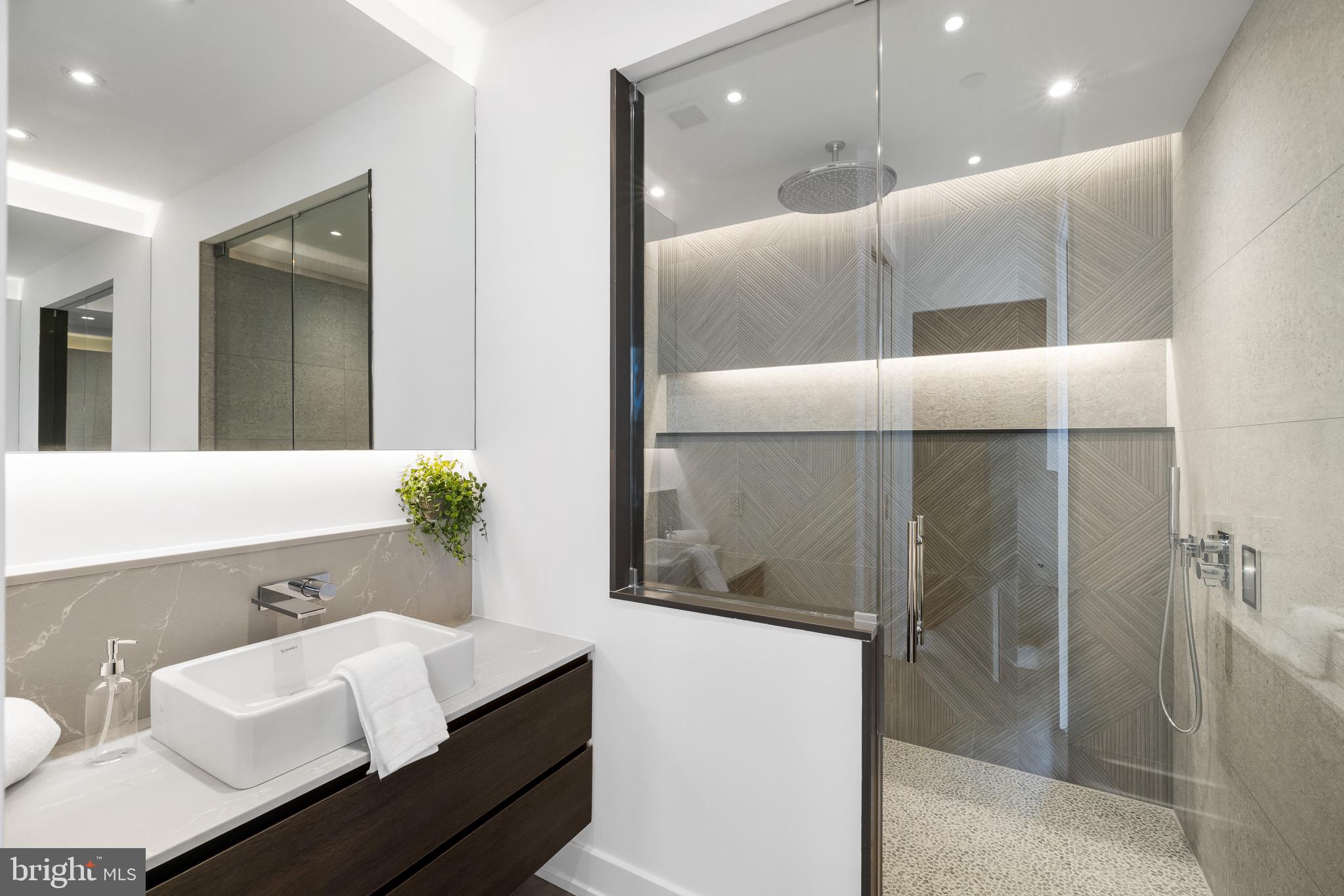 OLD CITY - Residential