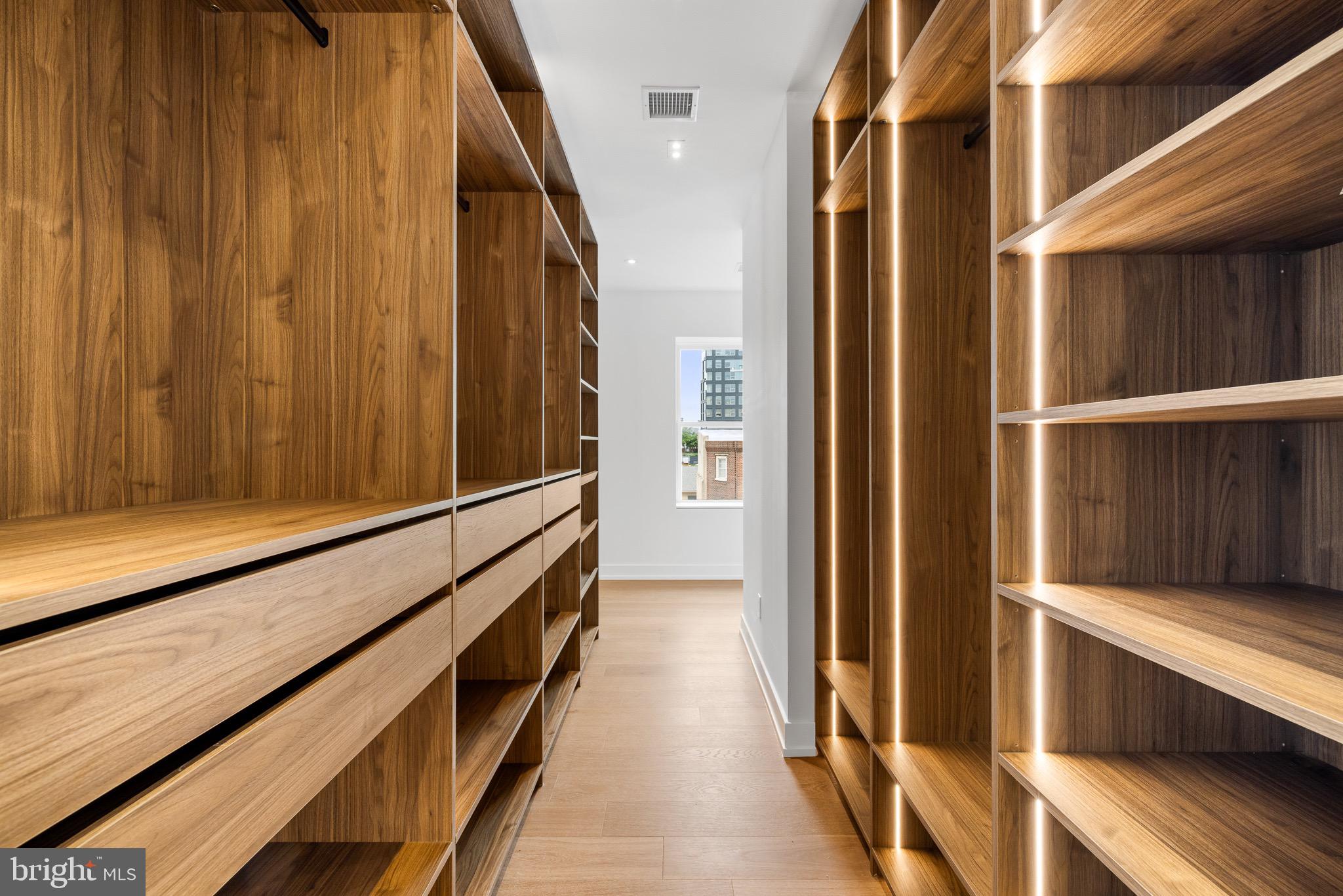 OLD CITY - Residential