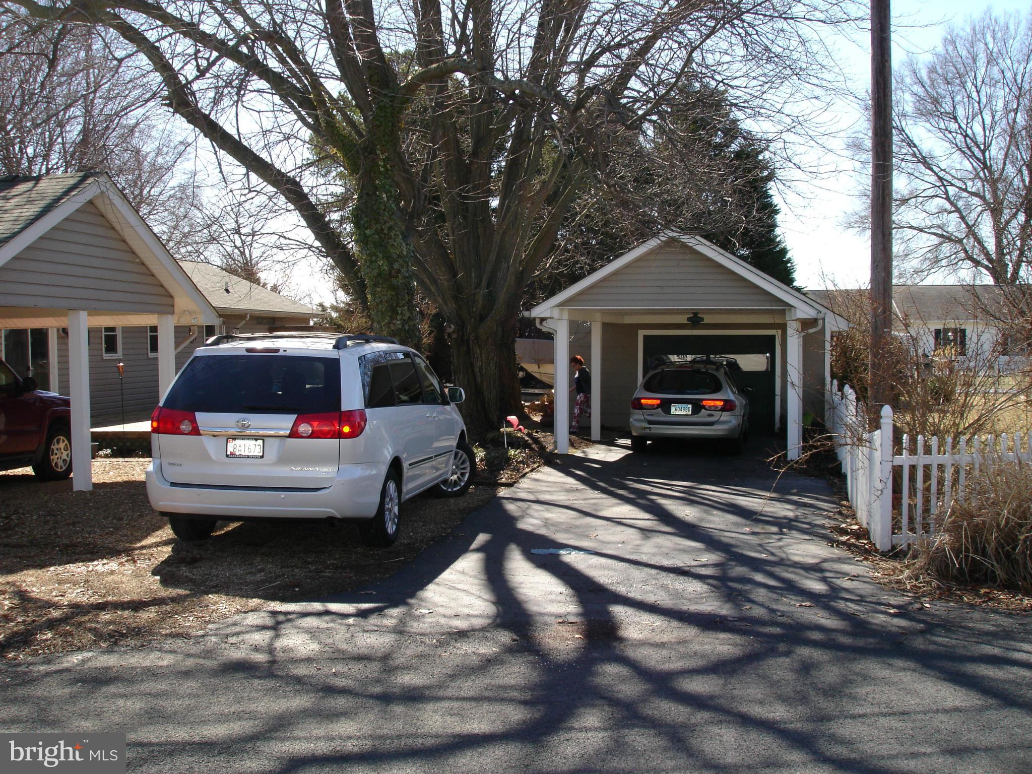 COBB ISLAND - Residential