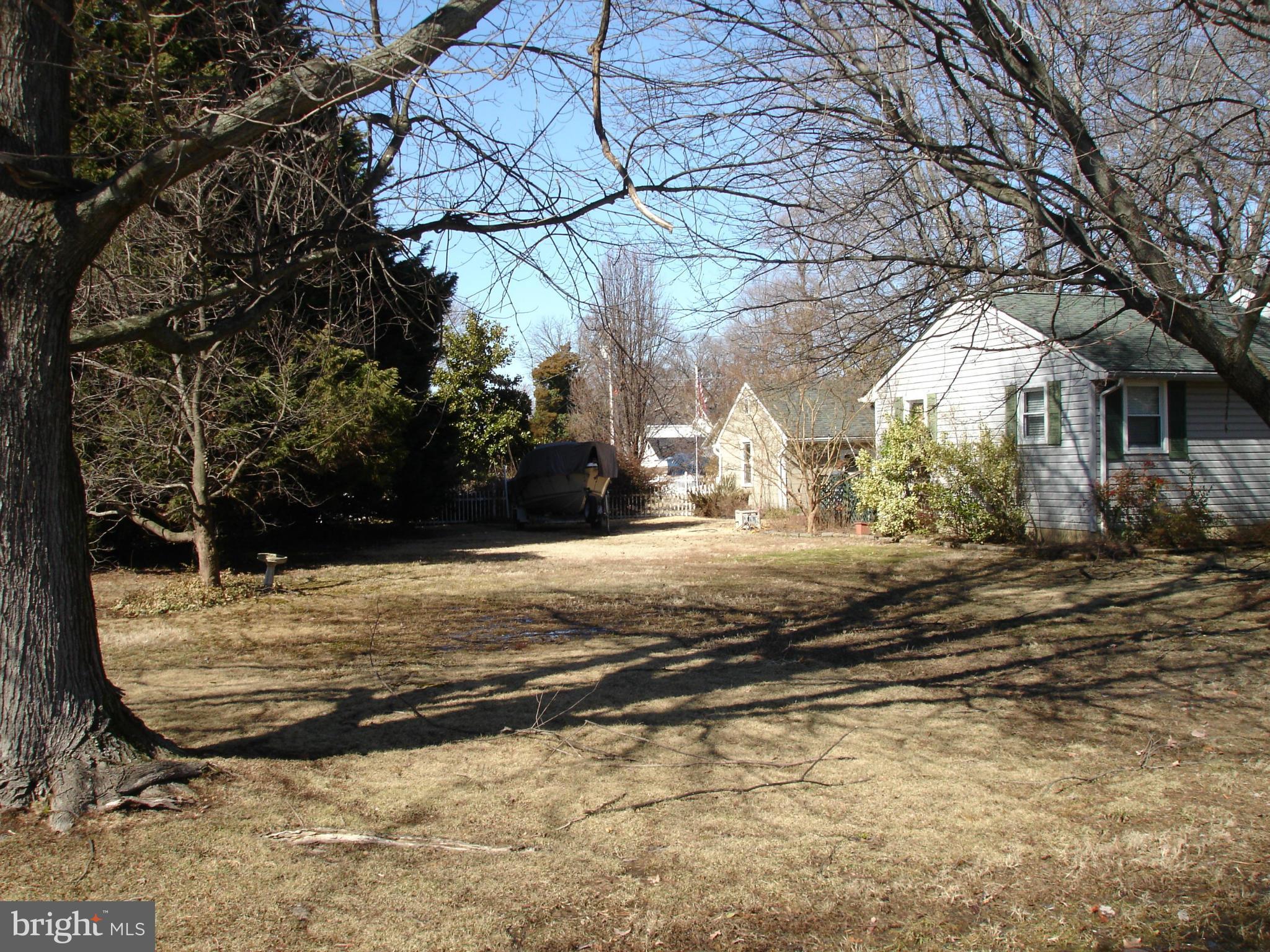 COBB ISLAND - Residential