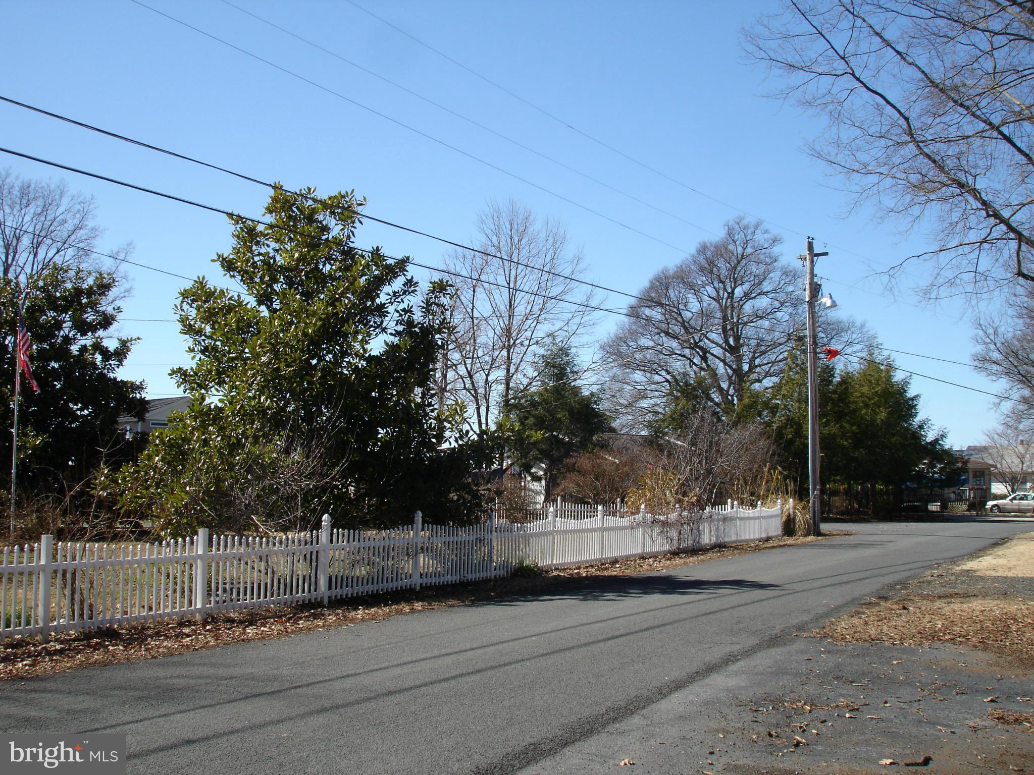 COBB ISLAND - Residential