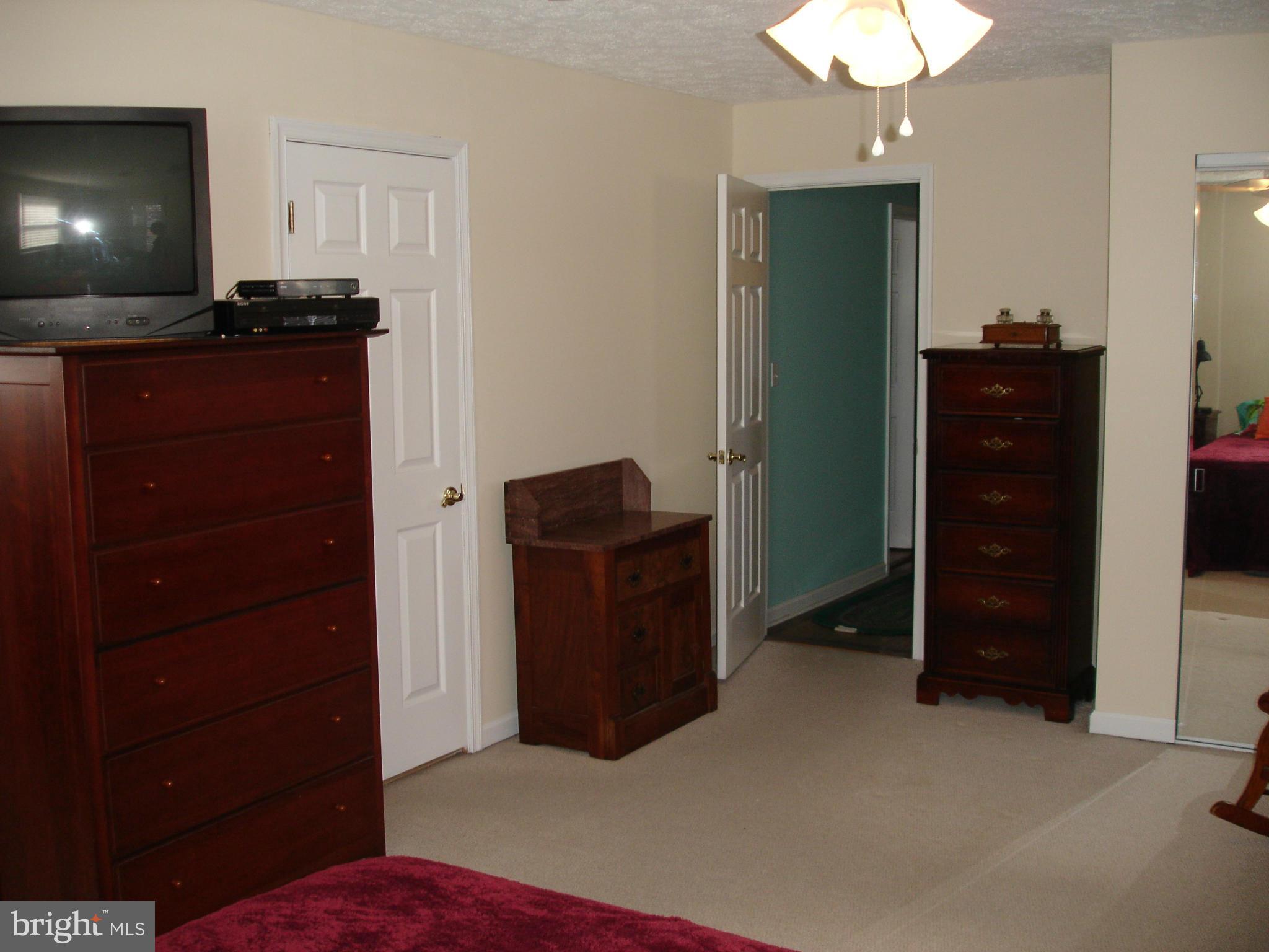 COBB ISLAND - Residential