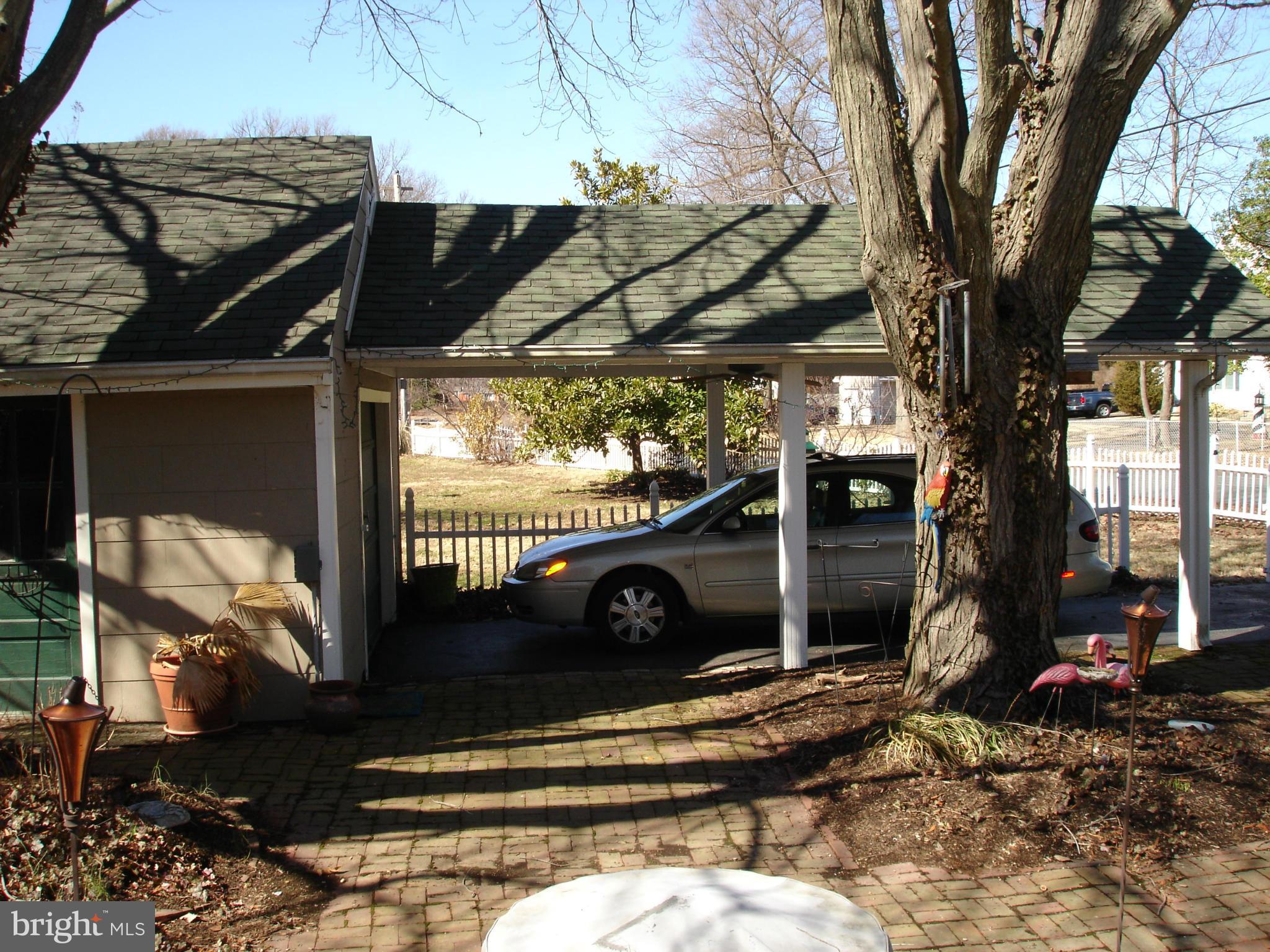 COBB ISLAND - Residential