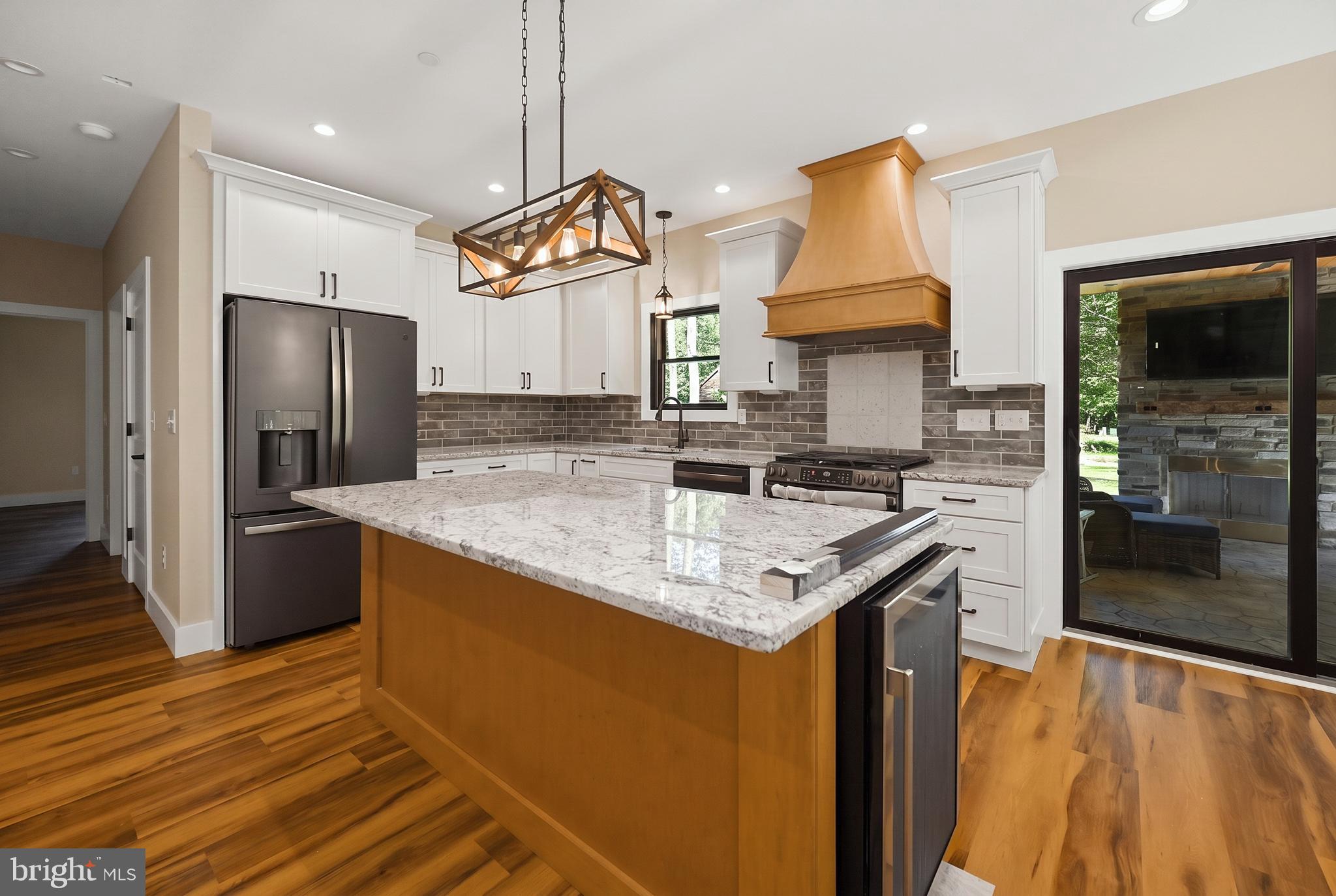 15 BYRAN DR