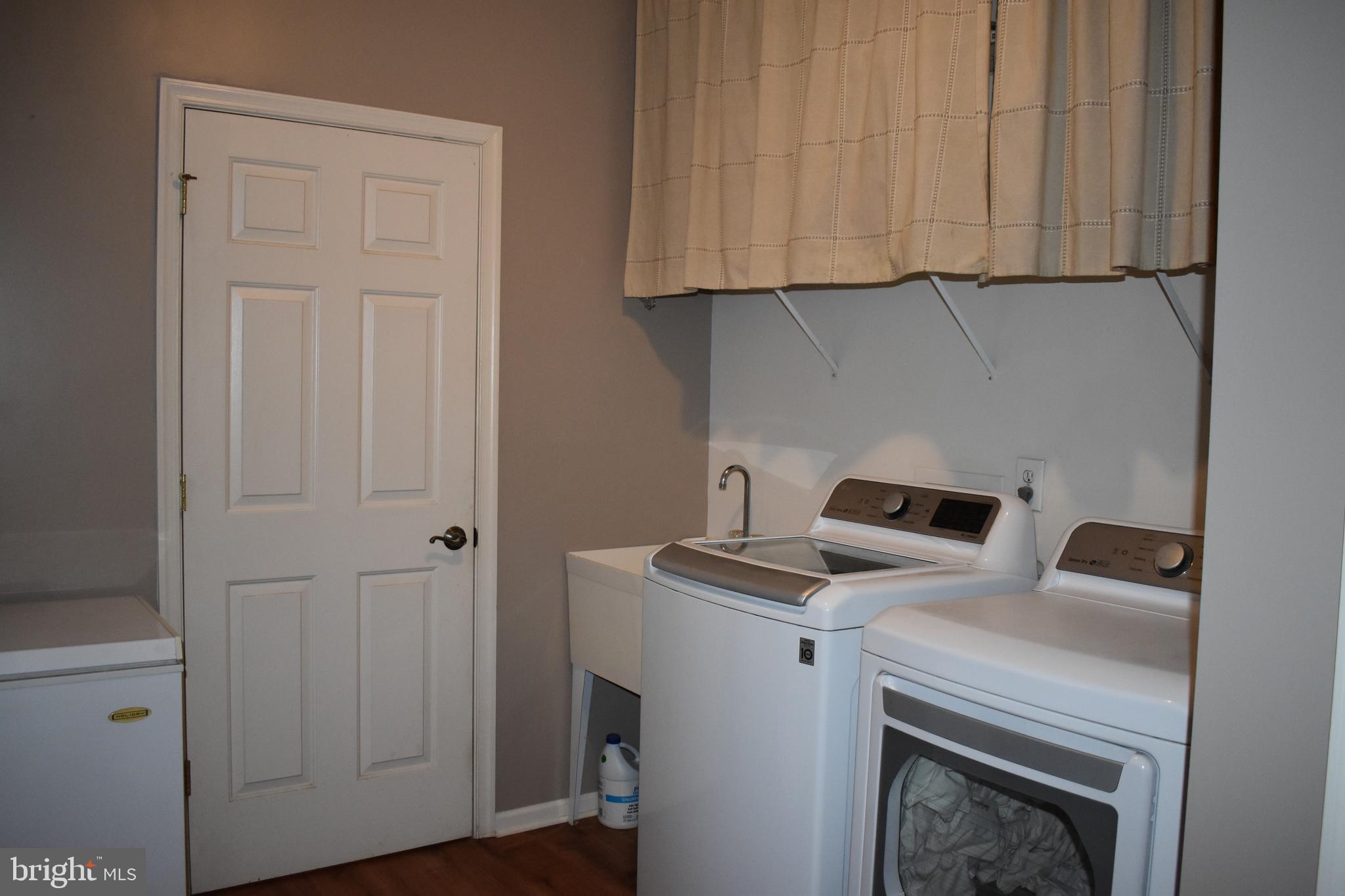 VIRGINIA PINES - Residential