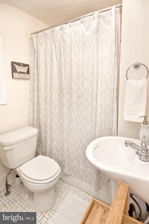 WASHINGTON SQ WEST - Residential Lease