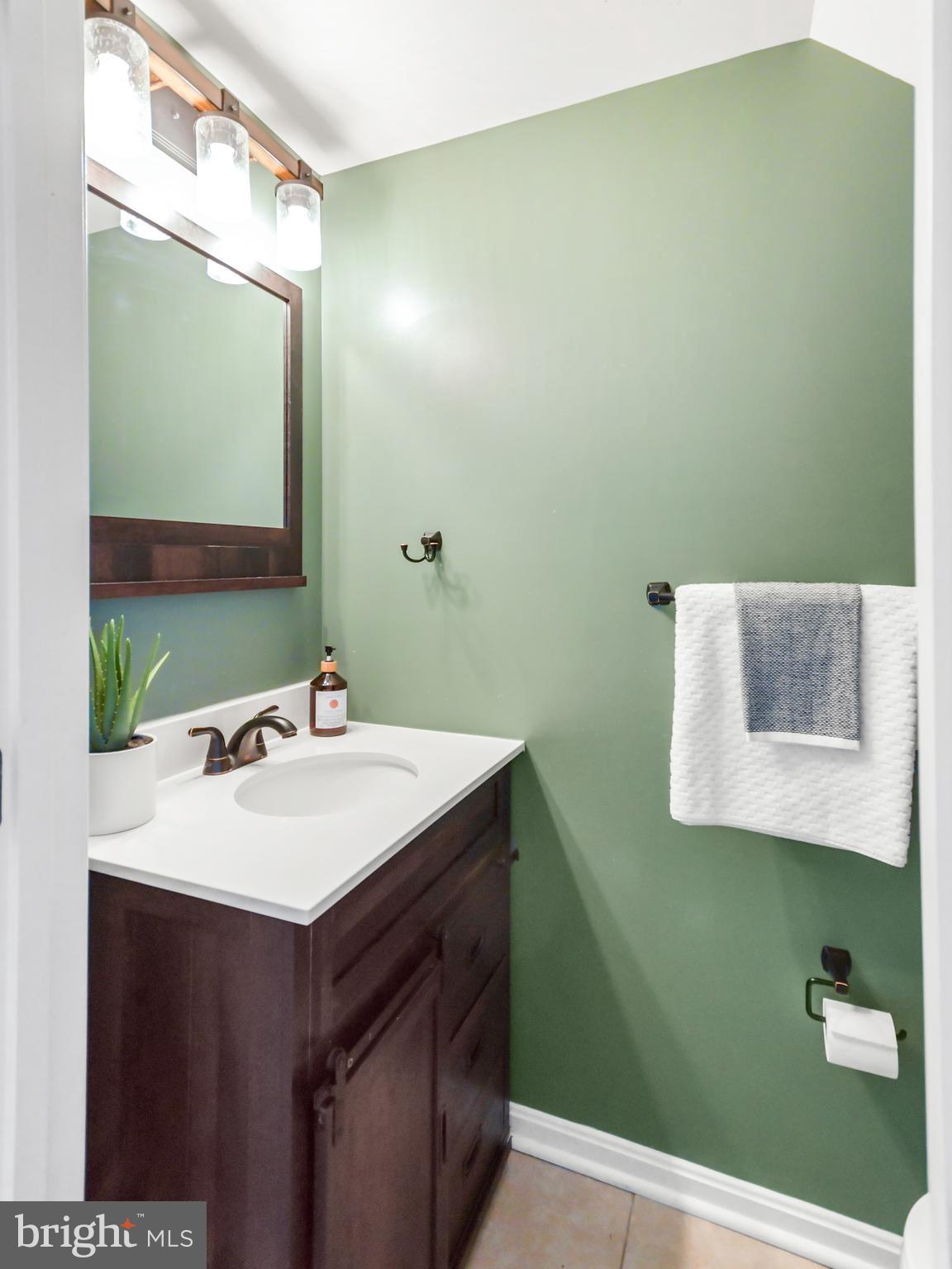 OVERLOOK - Residential Lease