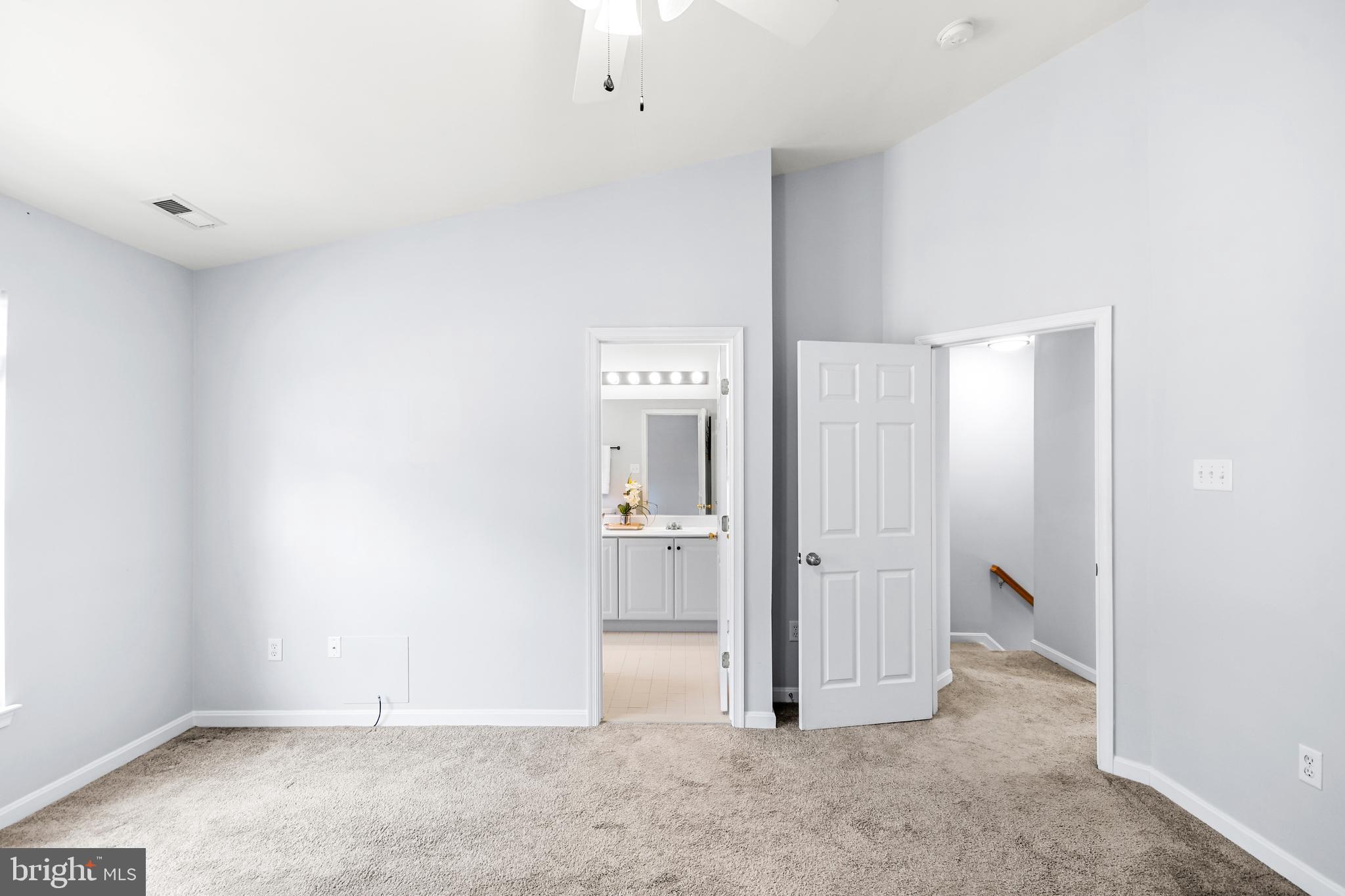 OVERLOOK - Residential Lease