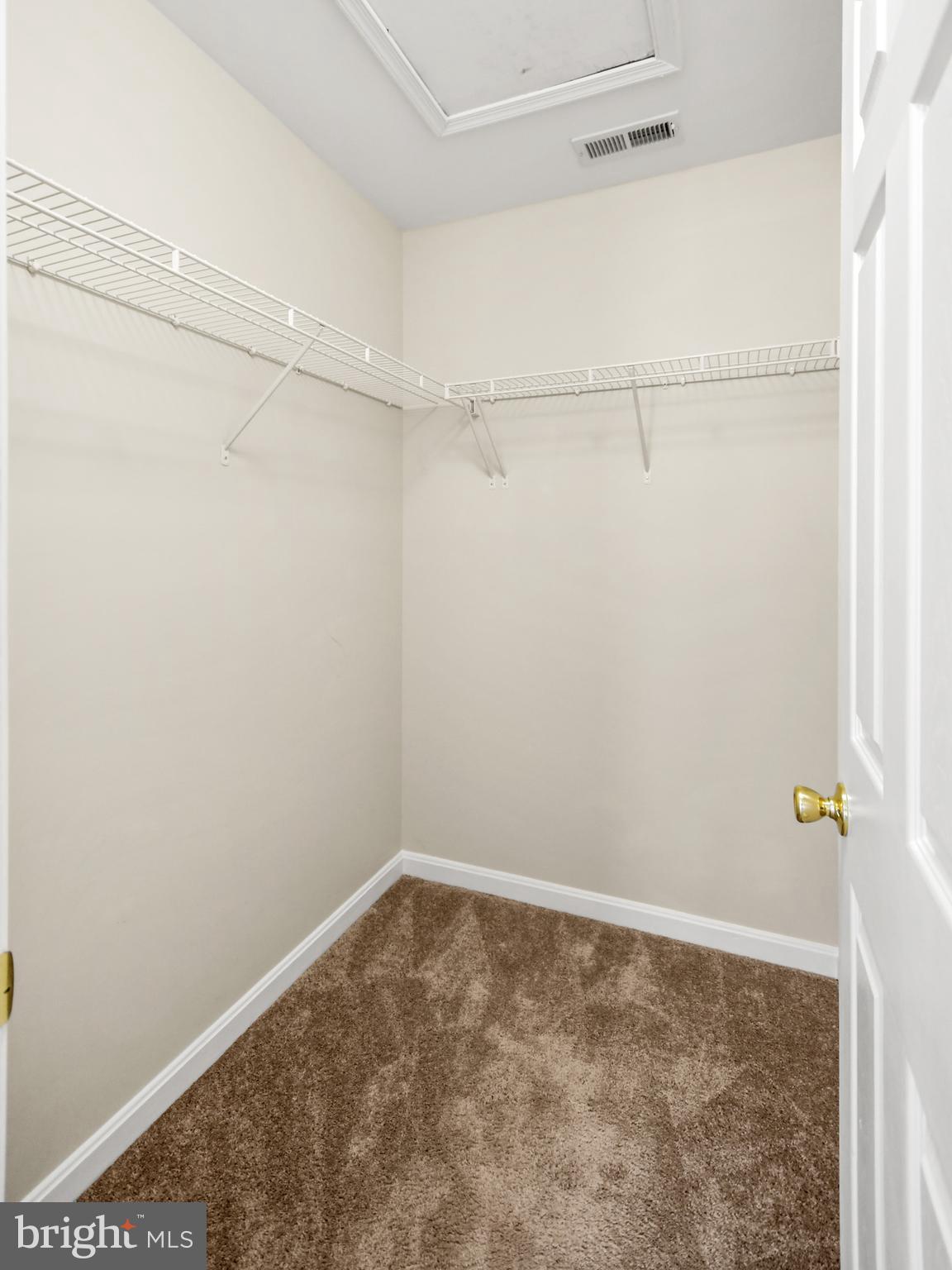 OVERLOOK - Residential Lease