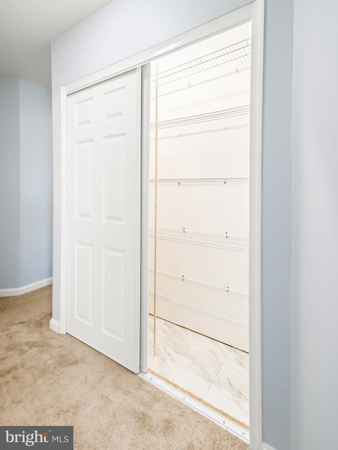 OVERLOOK - Residential Lease