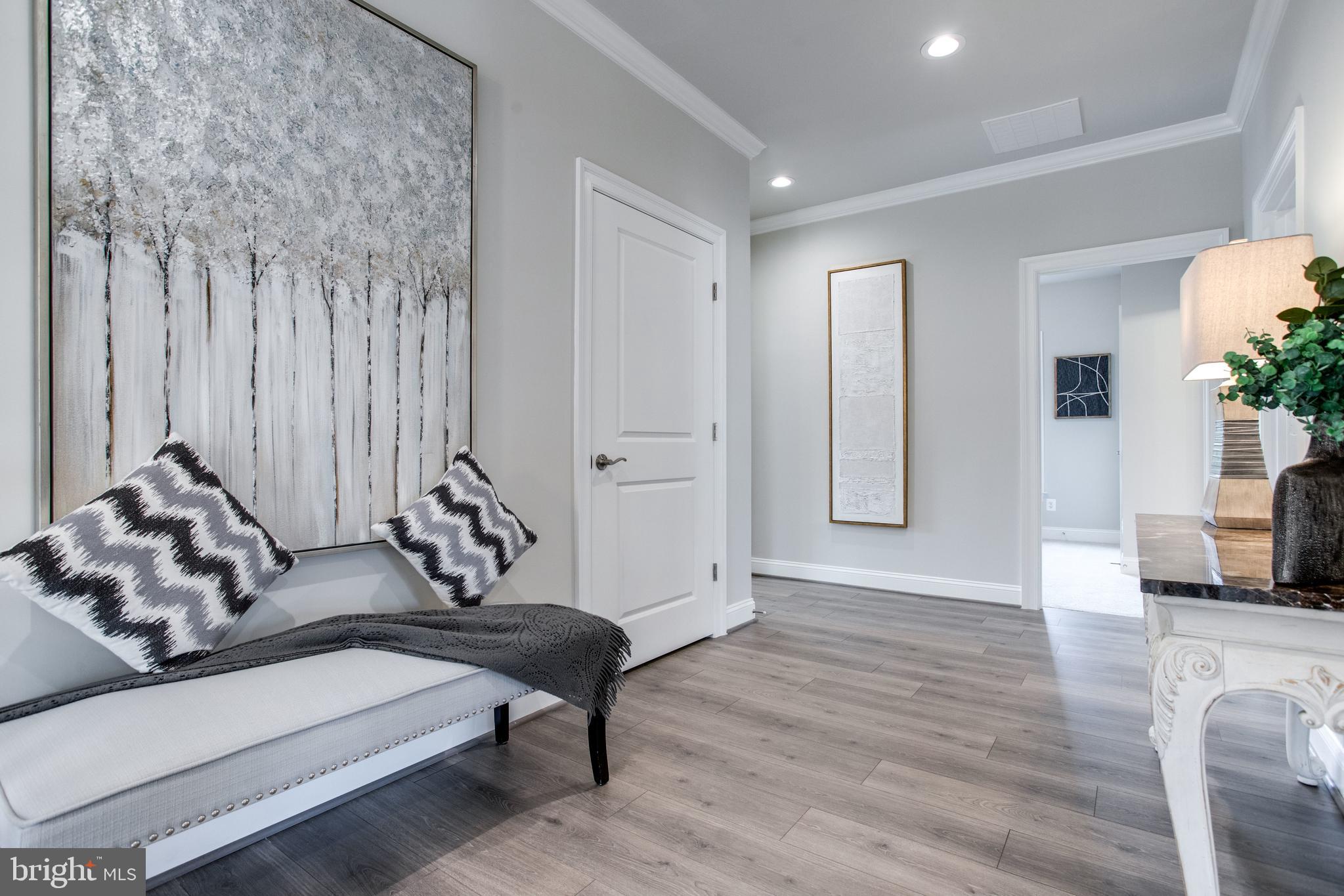 WEST VIENNA WOODS - Residential