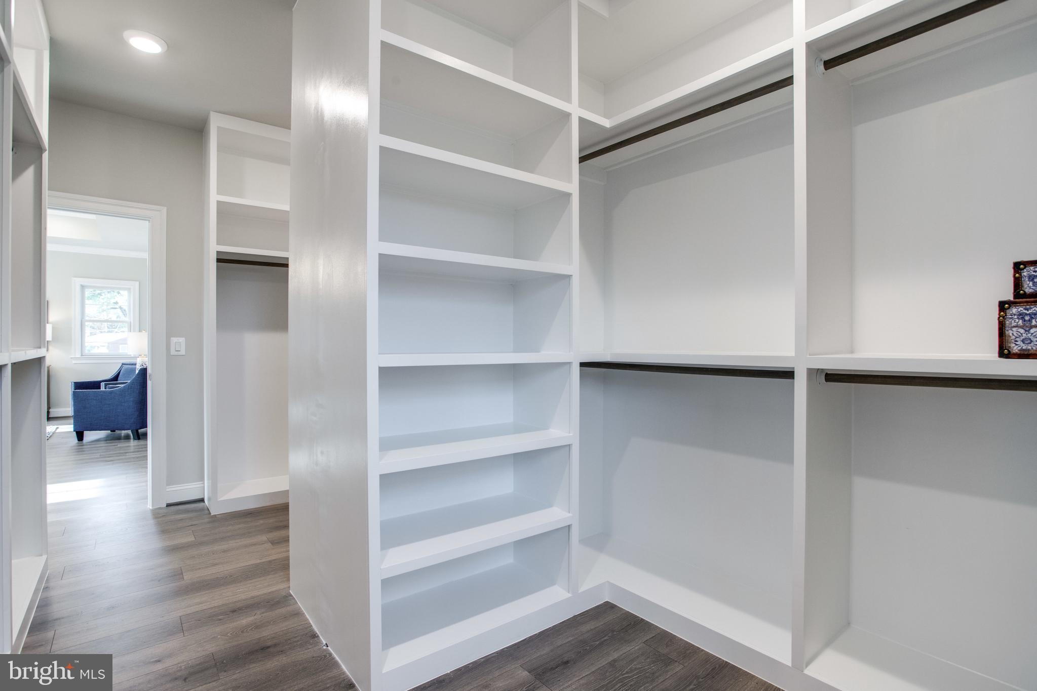 WEST VIENNA WOODS - Residential