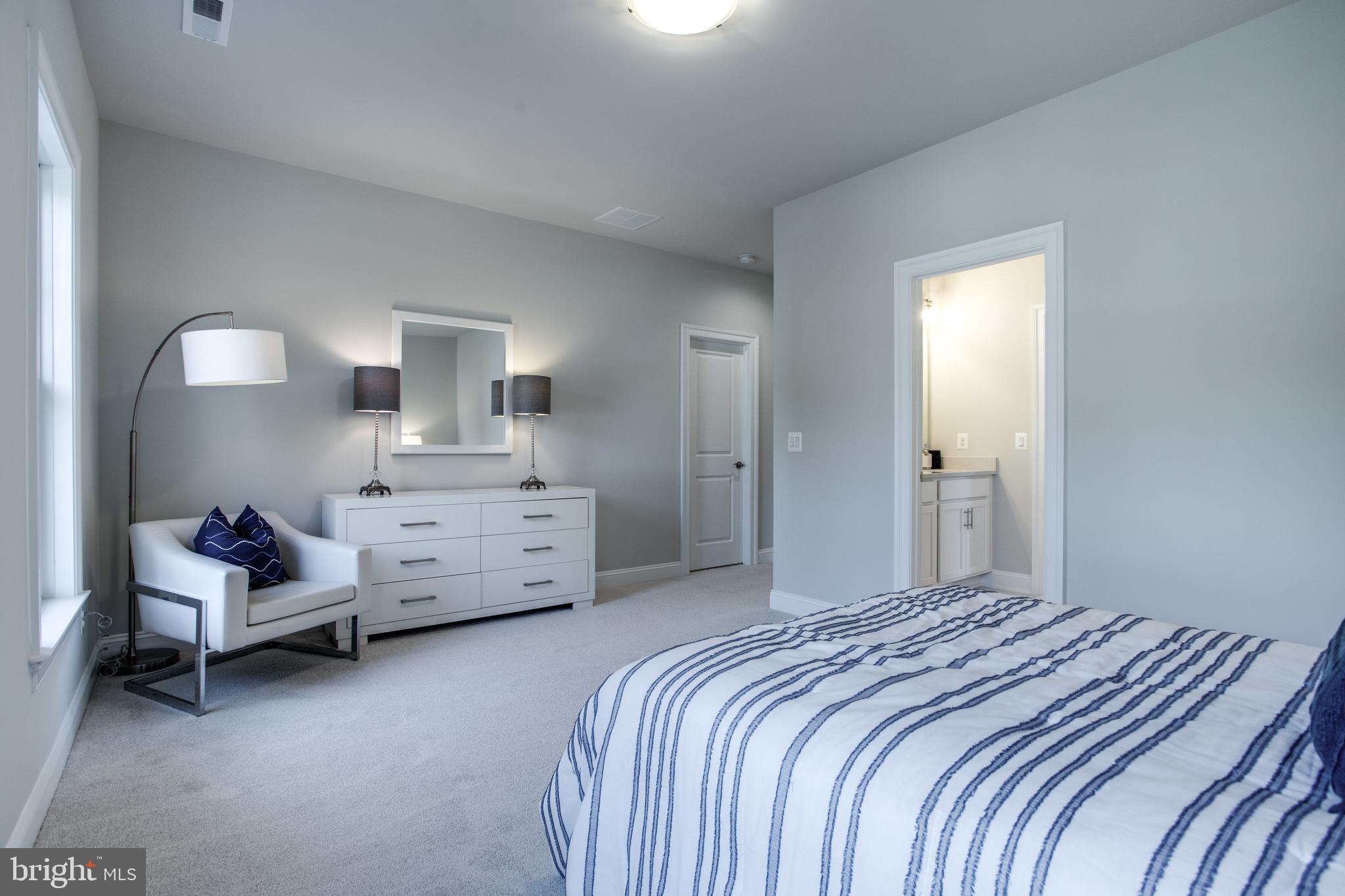 WEST VIENNA WOODS - Residential