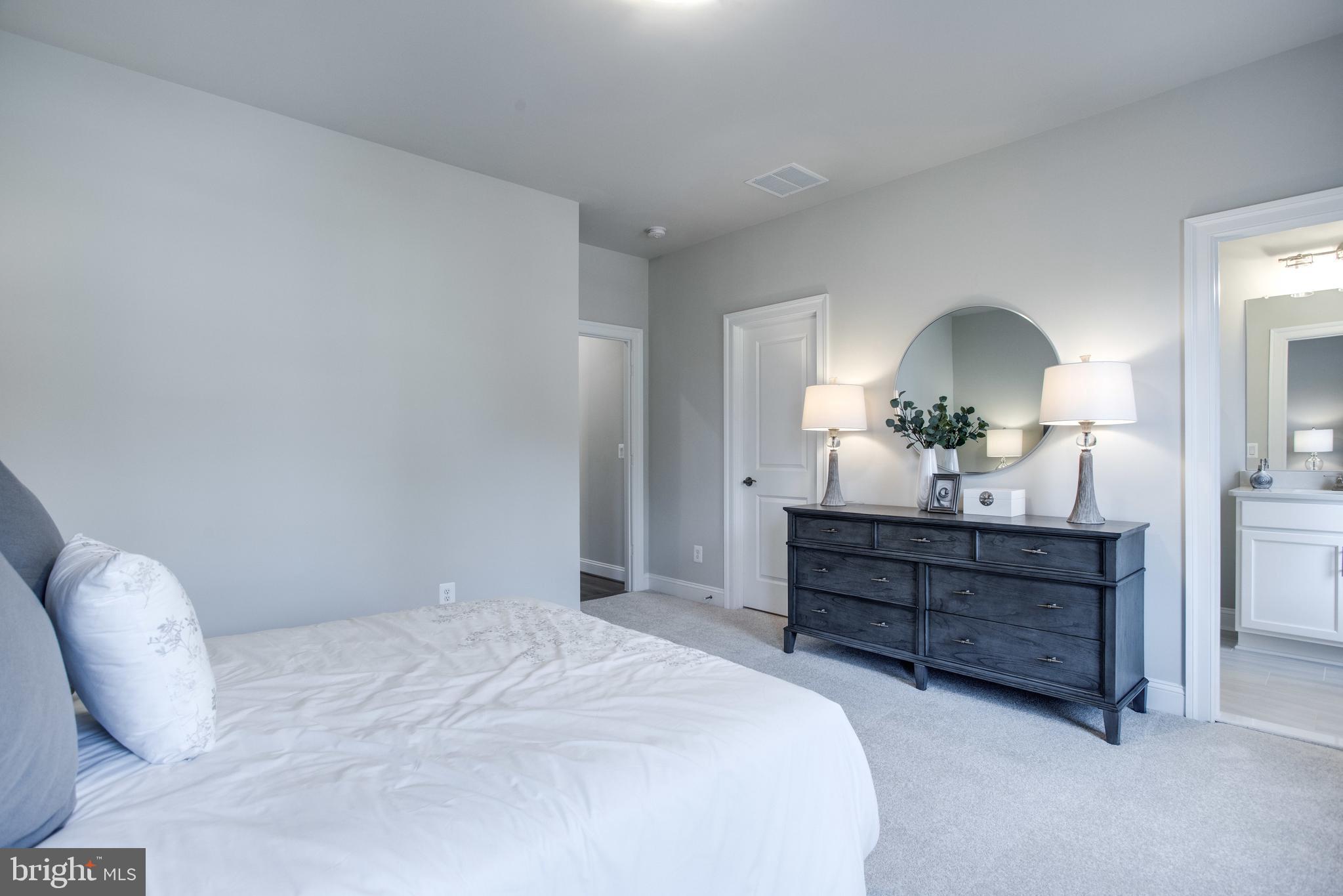 WEST VIENNA WOODS - Residential