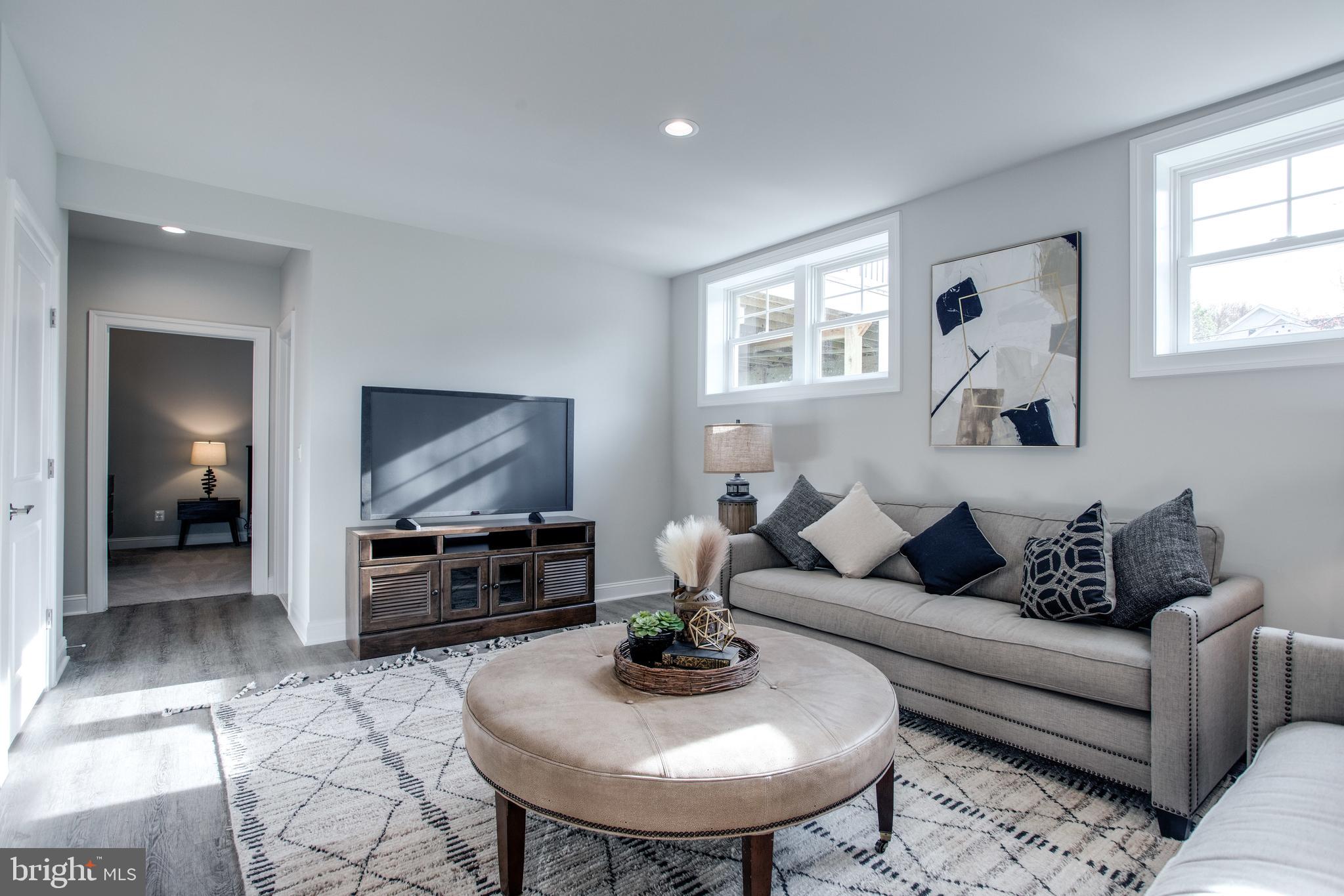 WEST VIENNA WOODS - Residential