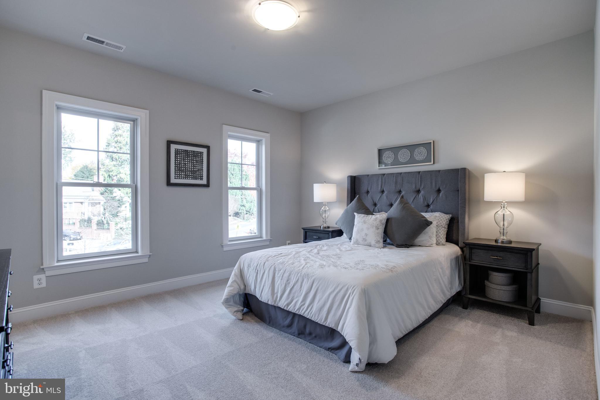 WEST VIENNA WOODS - Residential