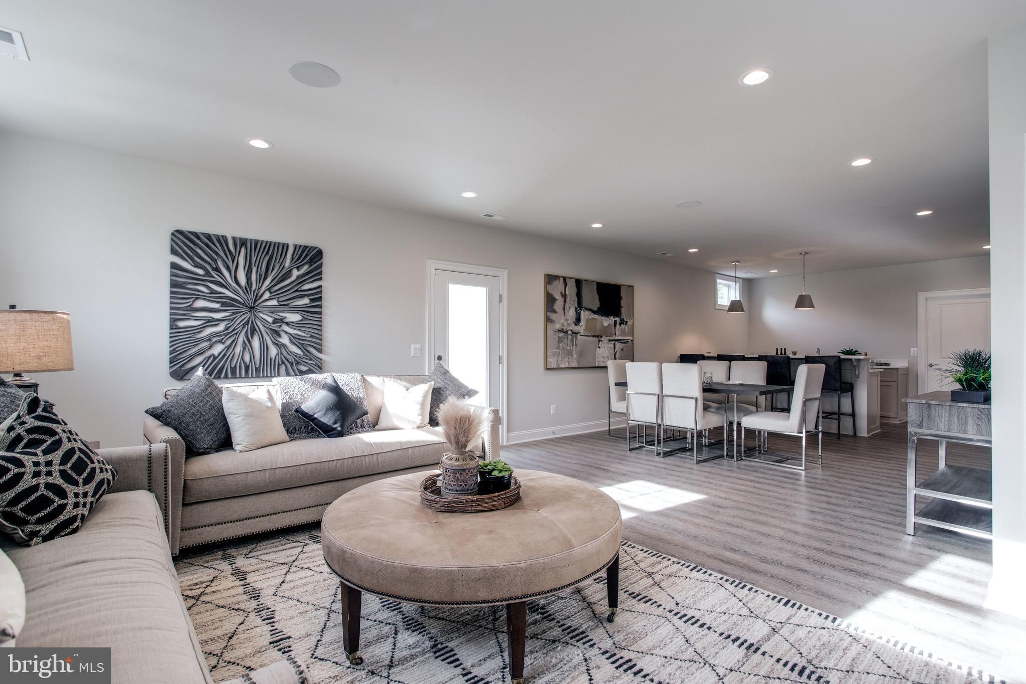 WEST VIENNA WOODS - Residential