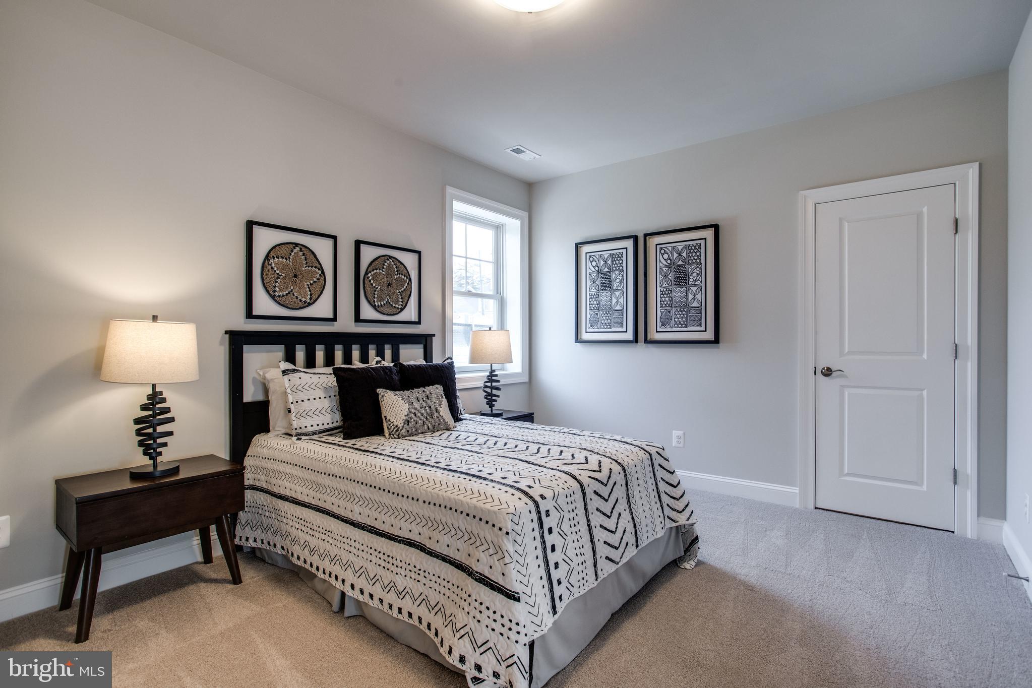 WEST VIENNA WOODS - Residential