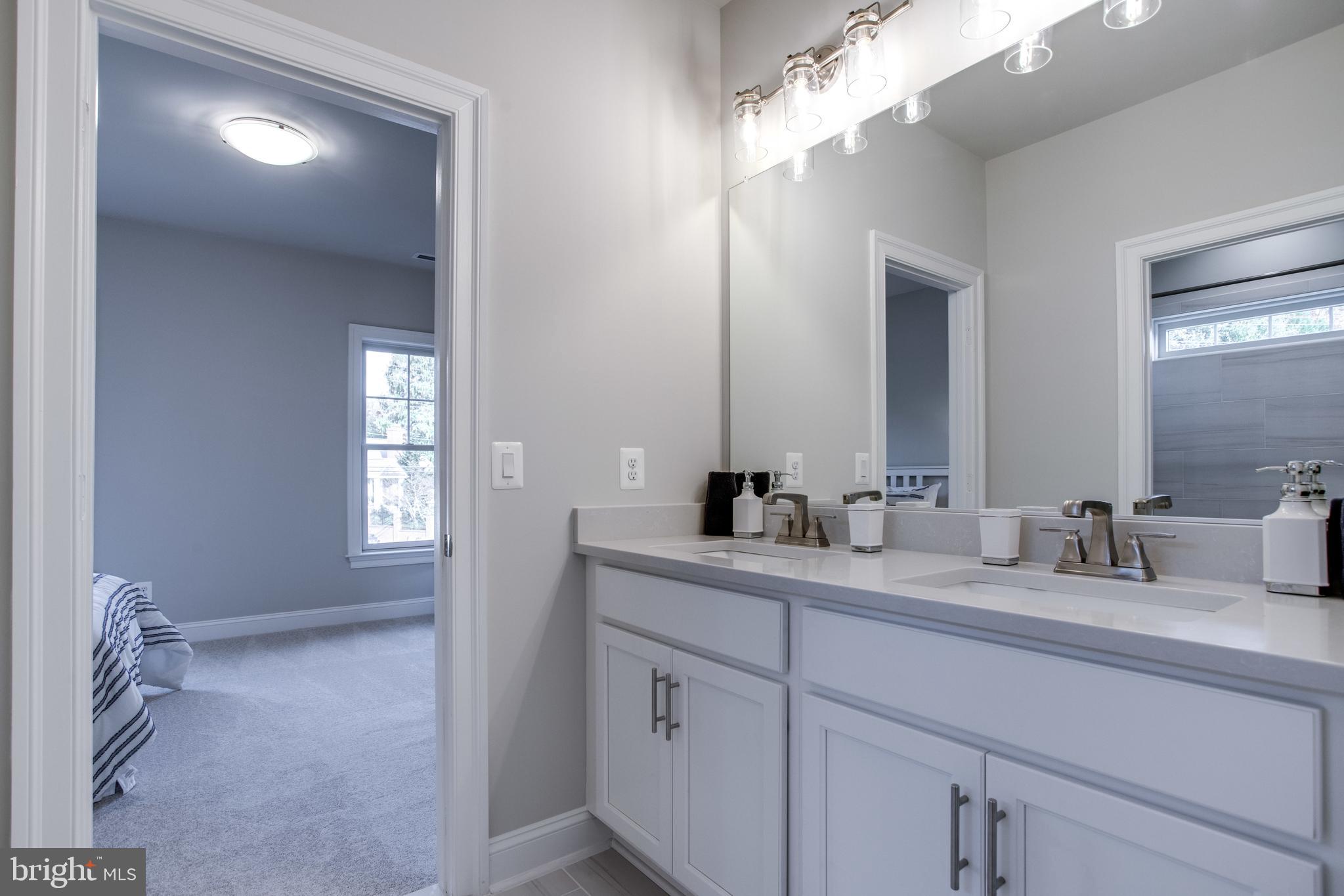 WEST VIENNA WOODS - Residential