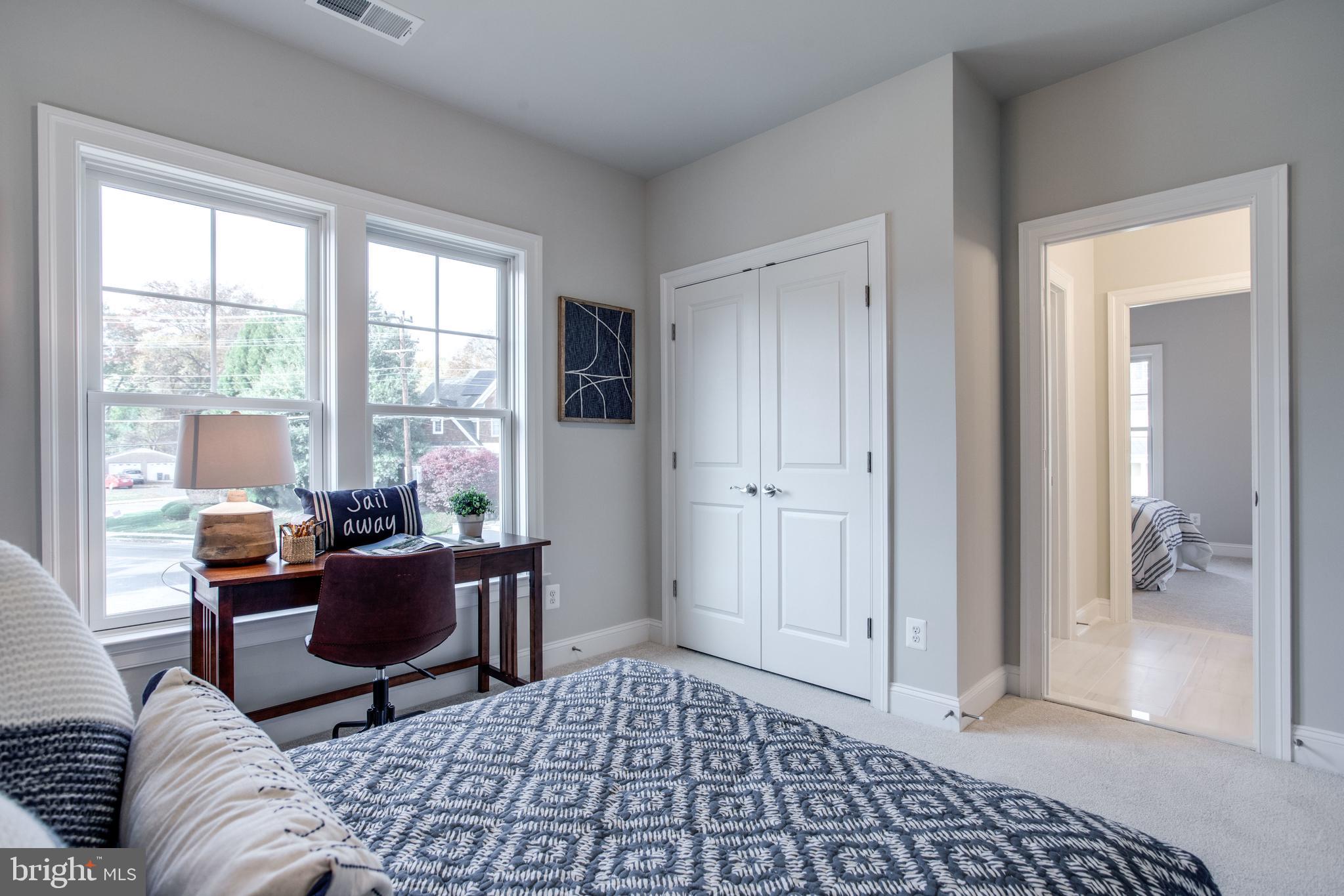 WEST VIENNA WOODS - Residential