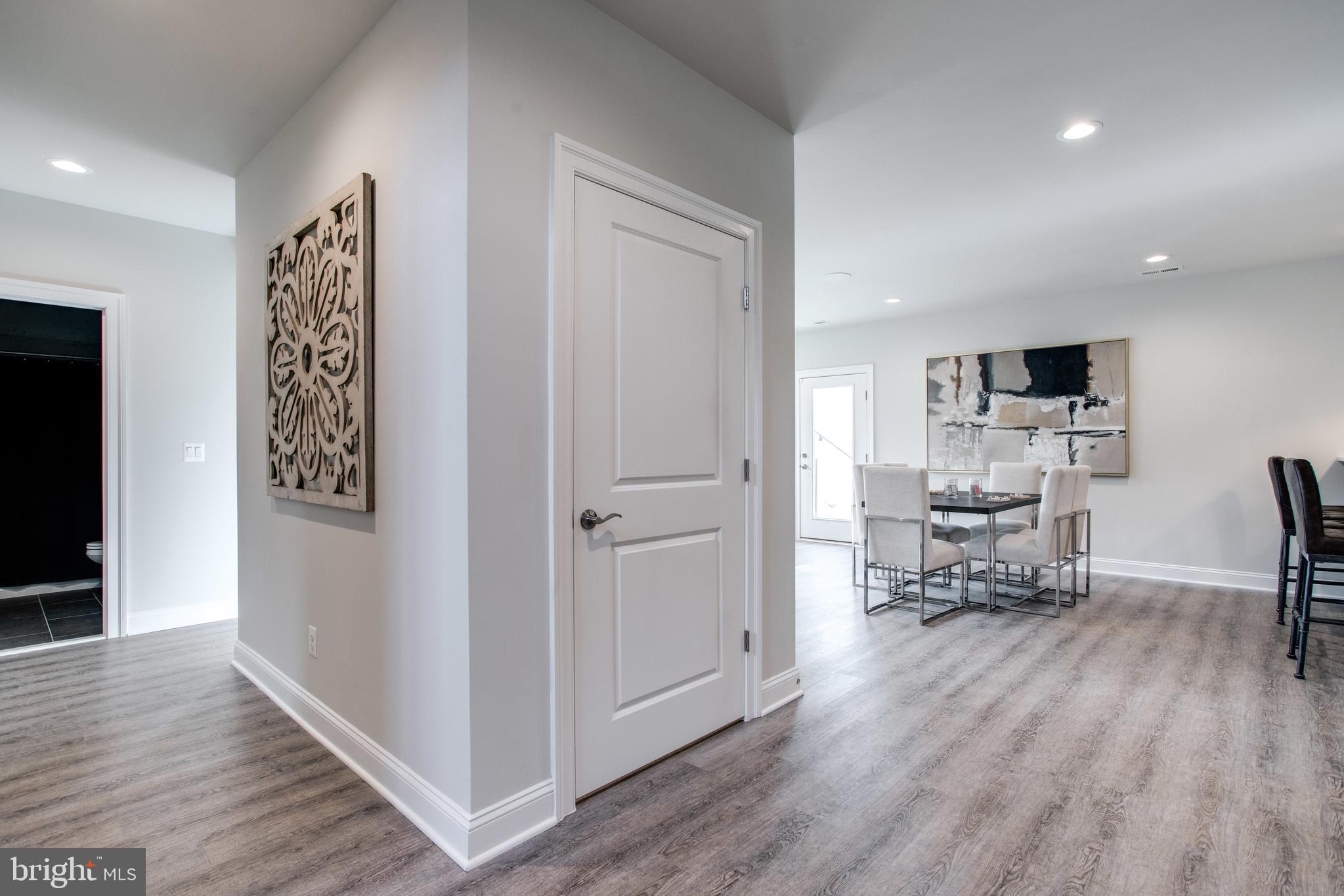 WEST VIENNA WOODS - Residential