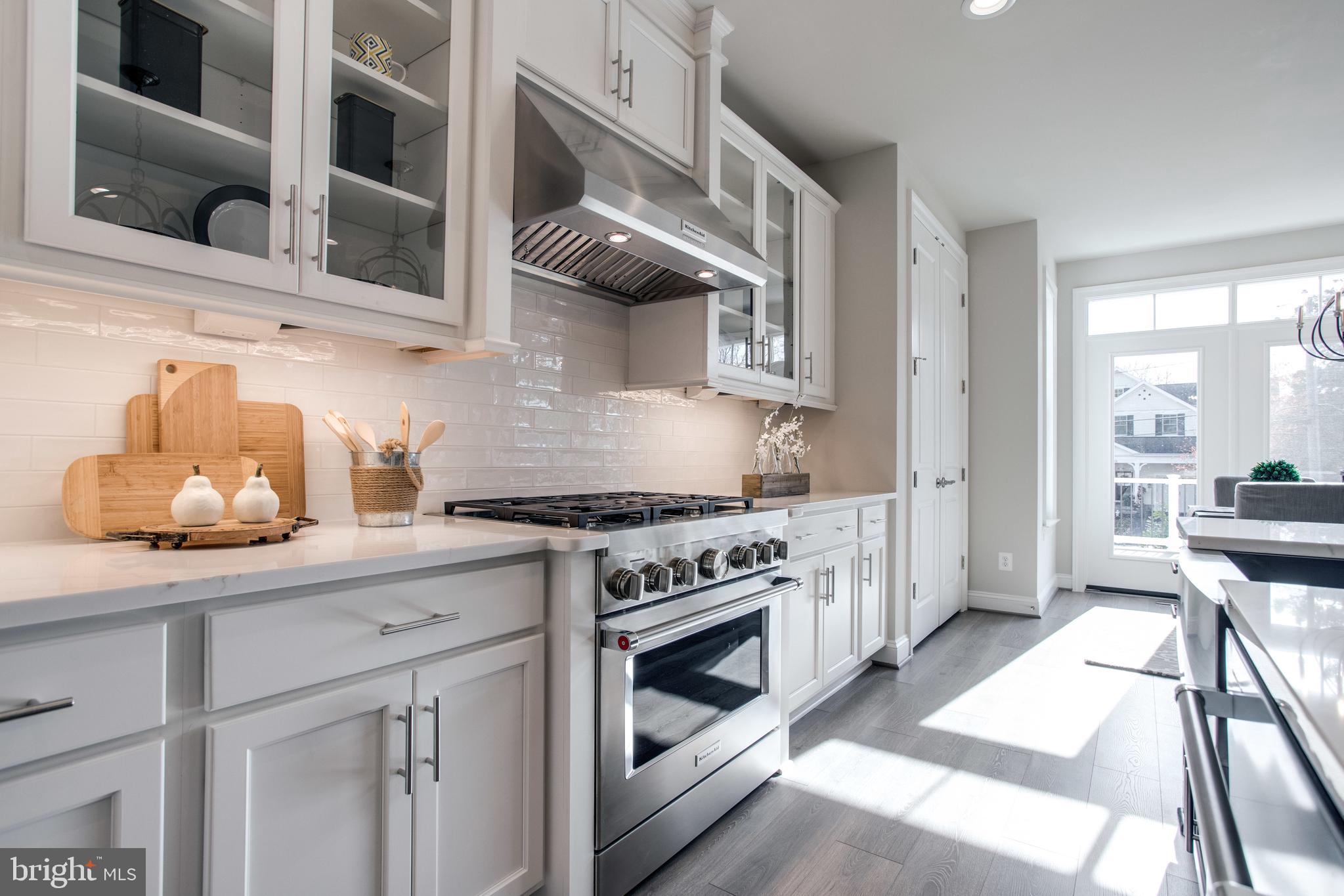 WEST VIENNA WOODS - Residential