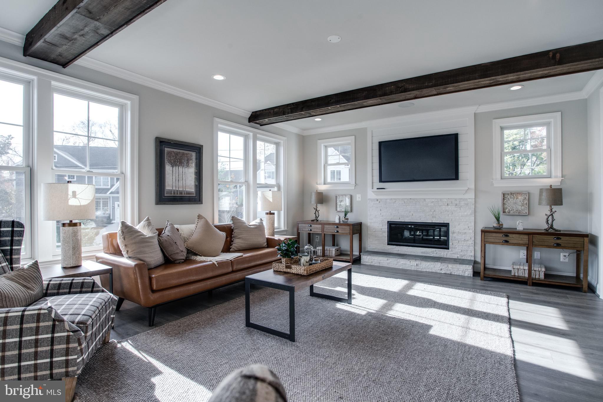 WEST VIENNA WOODS - Residential