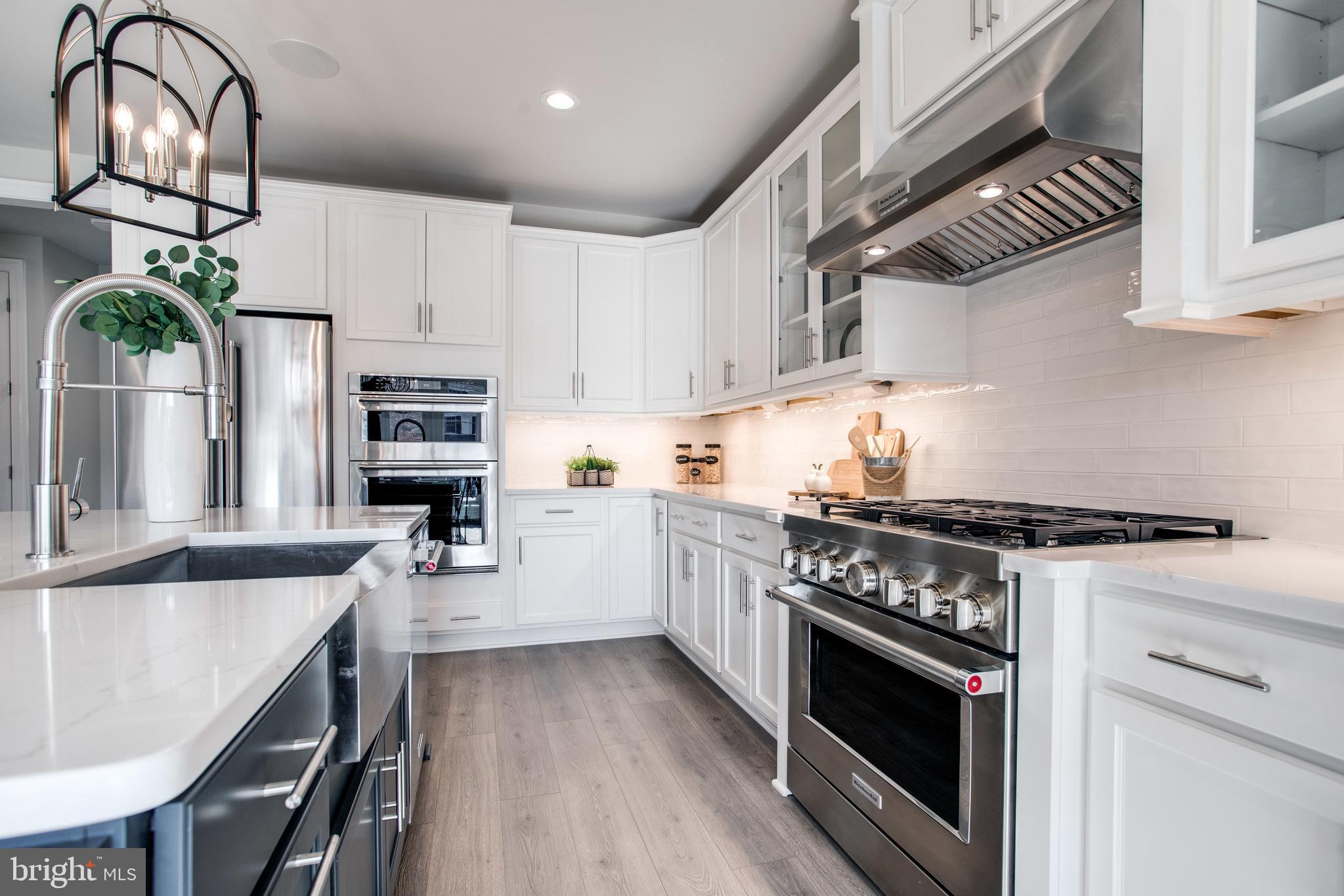 WEST VIENNA WOODS - Residential