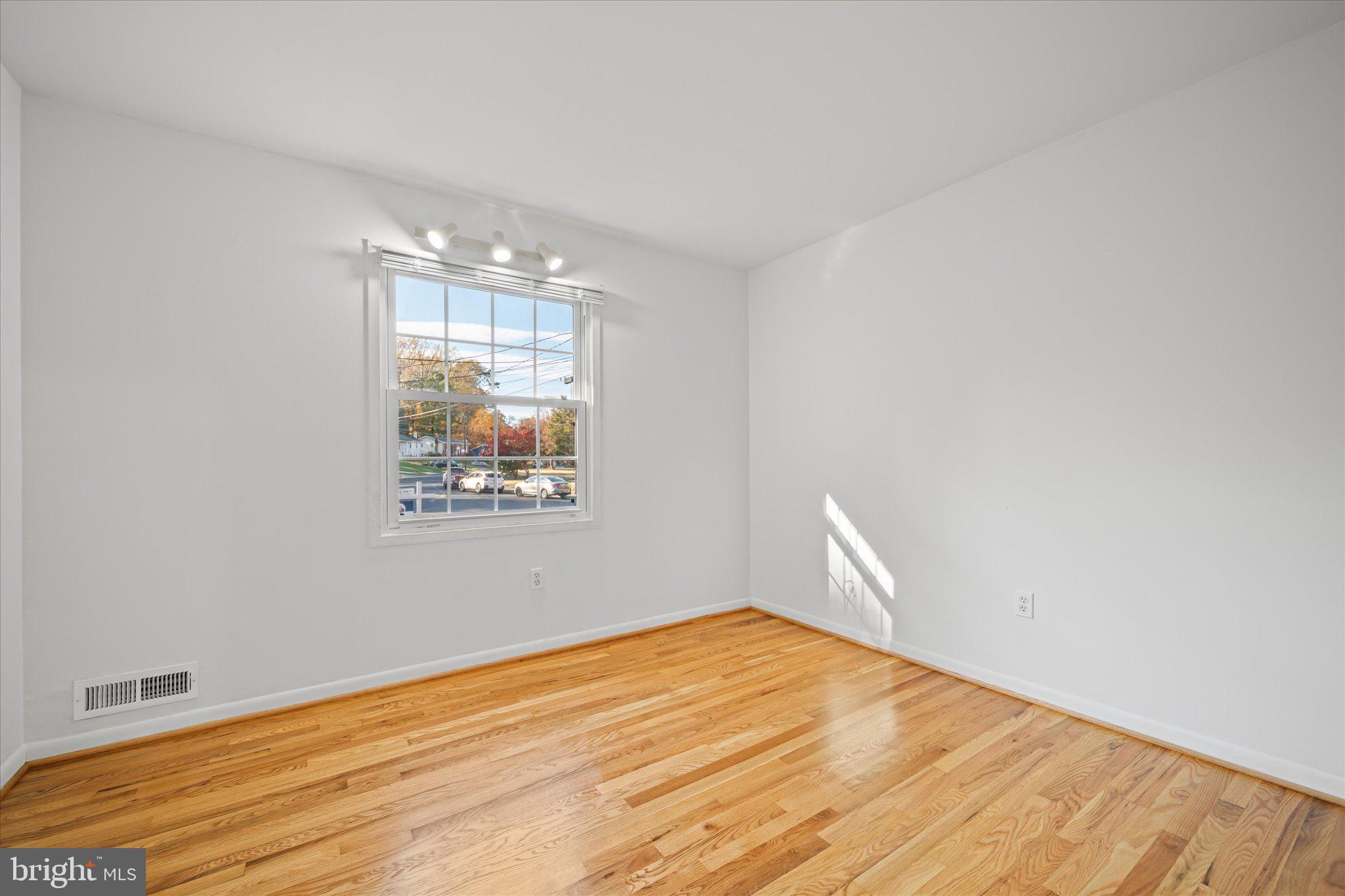 KEENE MILL MANOR - Residential