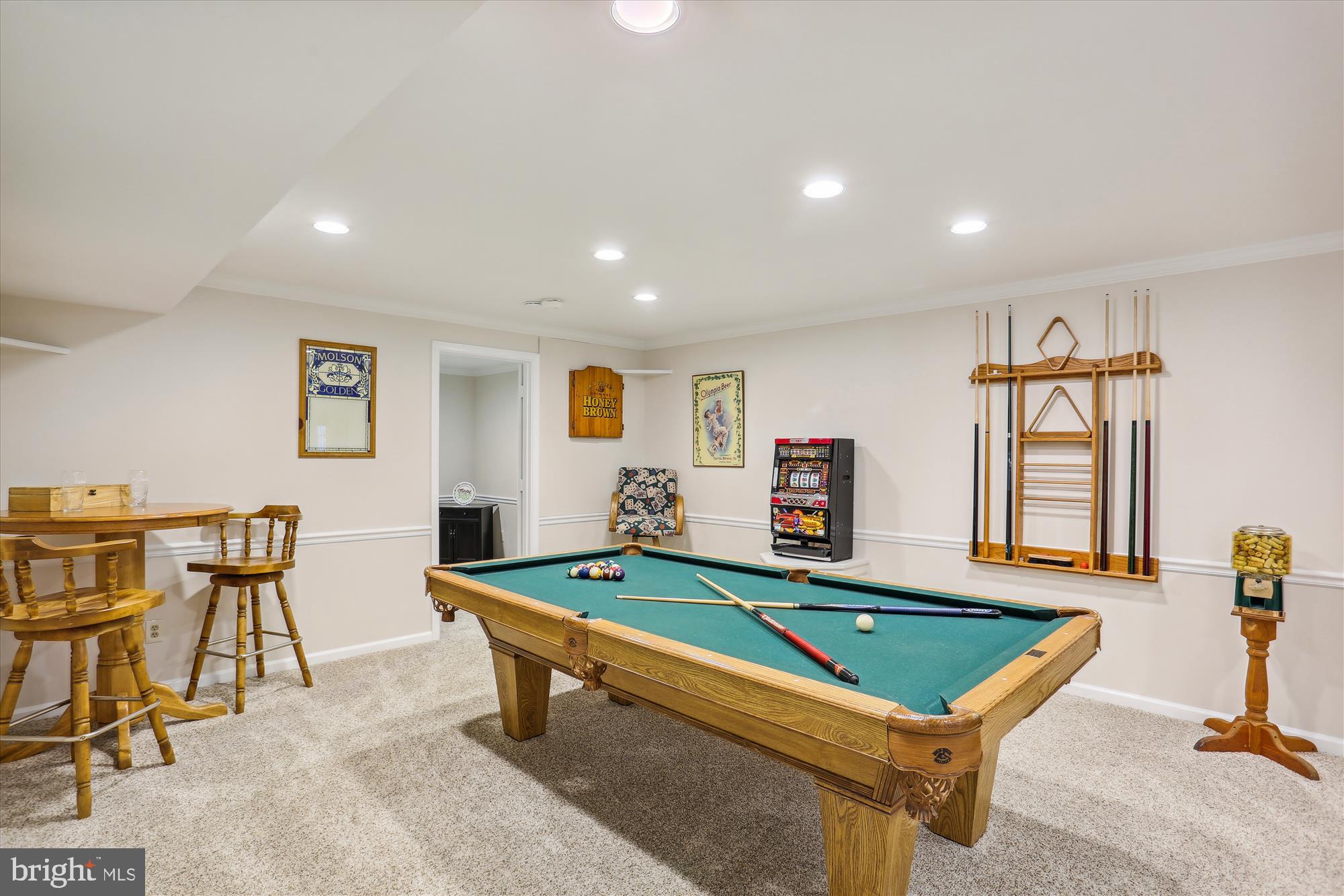 QUINCE ORCHARD ESTATES - Residential