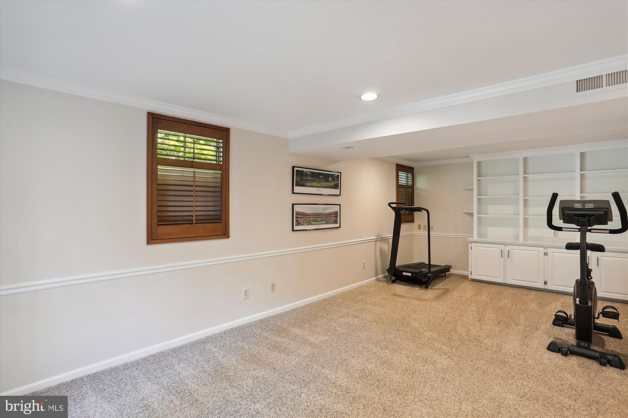 QUINCE ORCHARD ESTATES - Residential