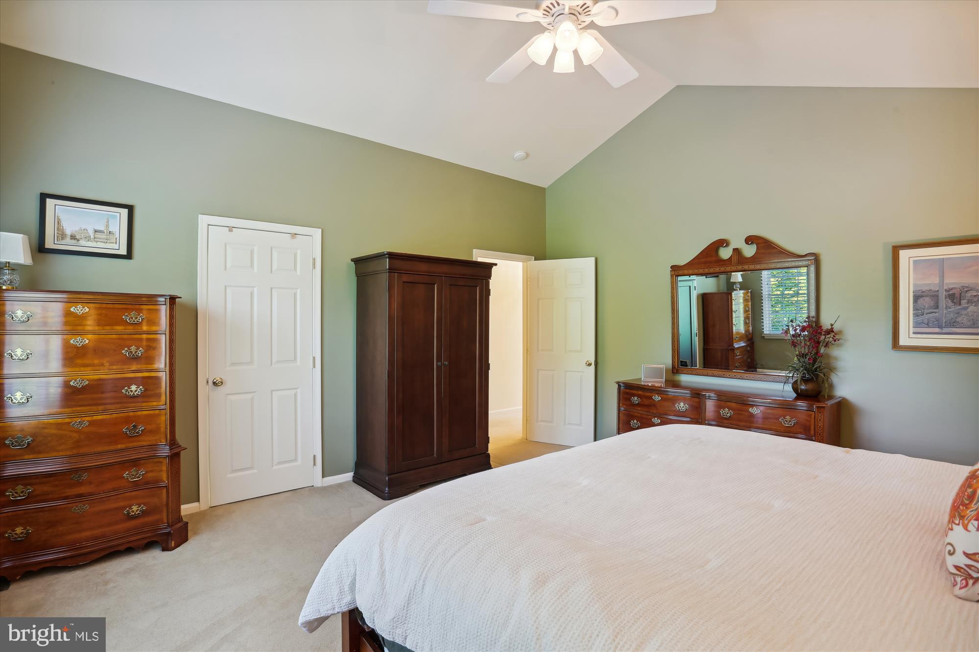 QUINCE ORCHARD ESTATES - Residential