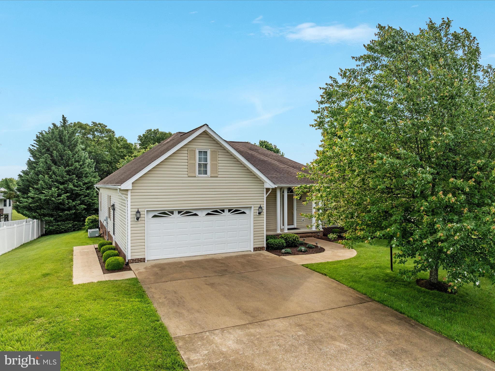 565 FULTON DRIVE