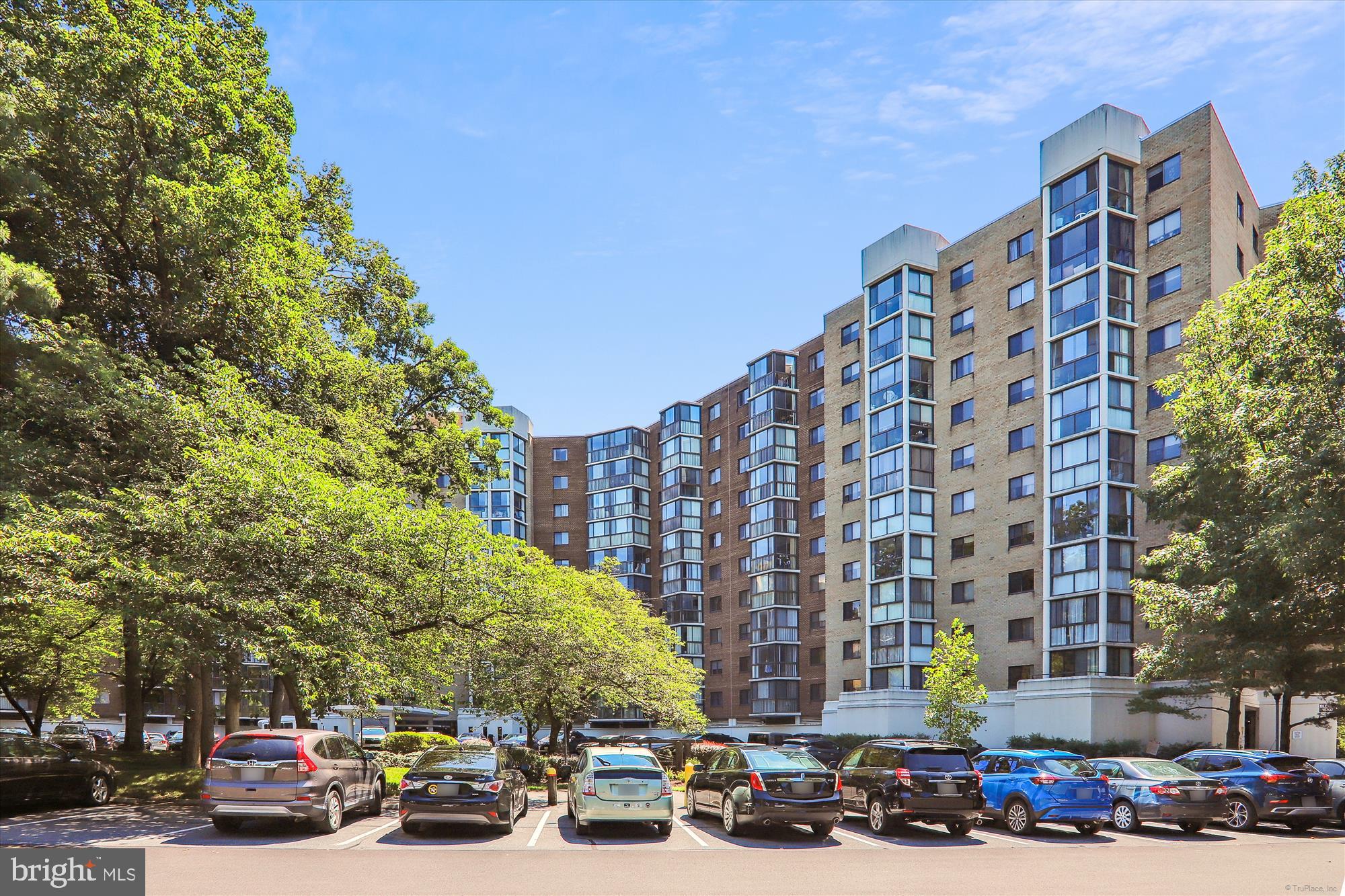 LEISURE WORLD - Residential