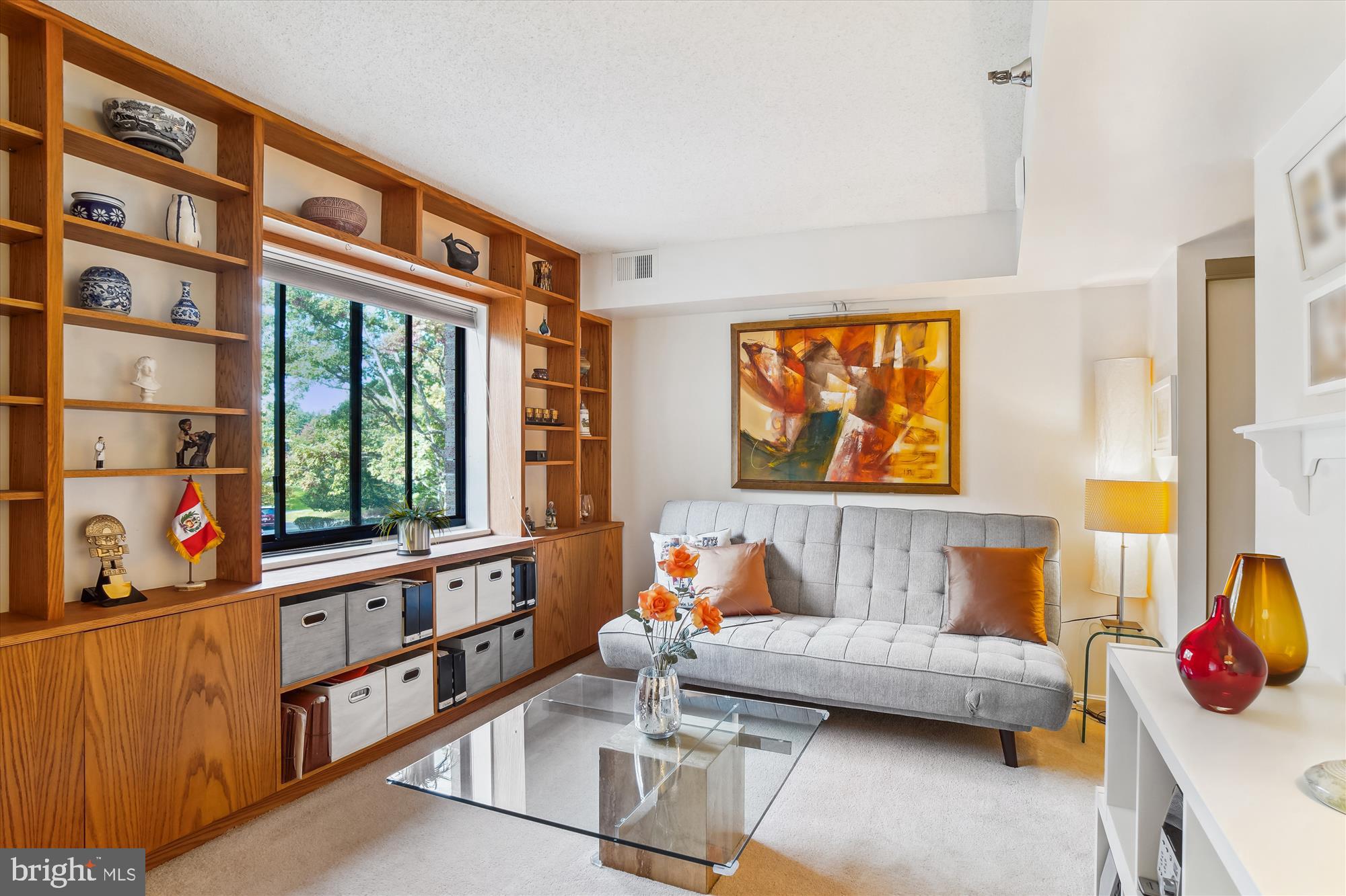 LEISURE WORLD - Residential