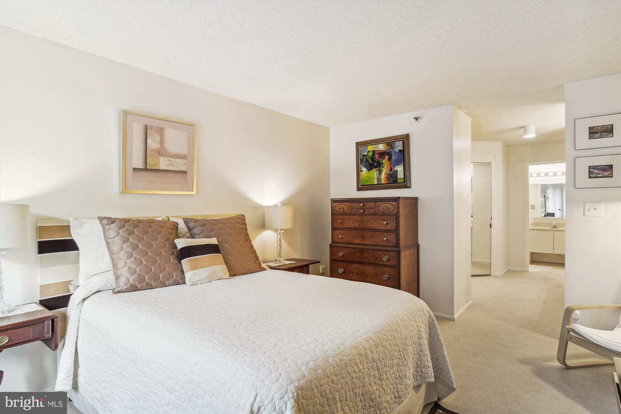 LEISURE WORLD - Residential